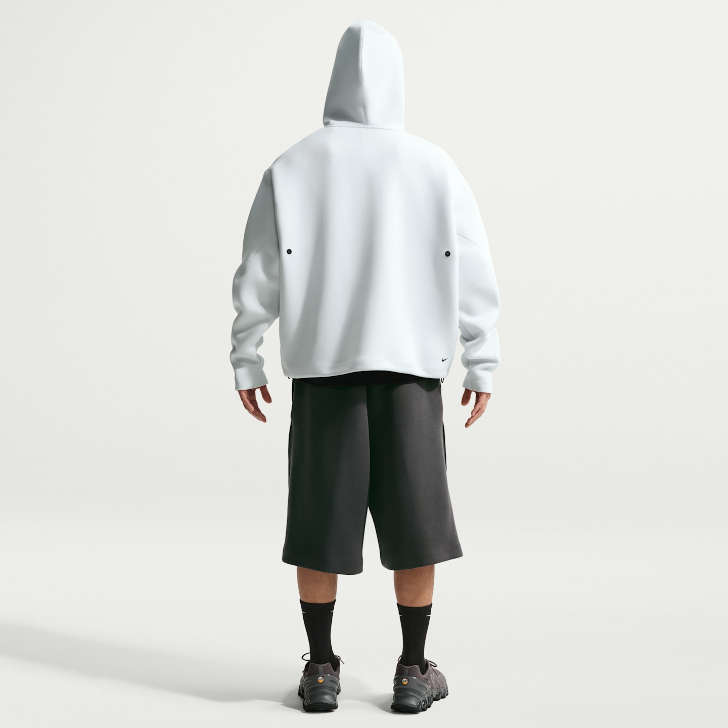Мужские флисовые шорты Nike Tech оверсайз, цвет: Антрацитовый / Чёрный — фото 5
