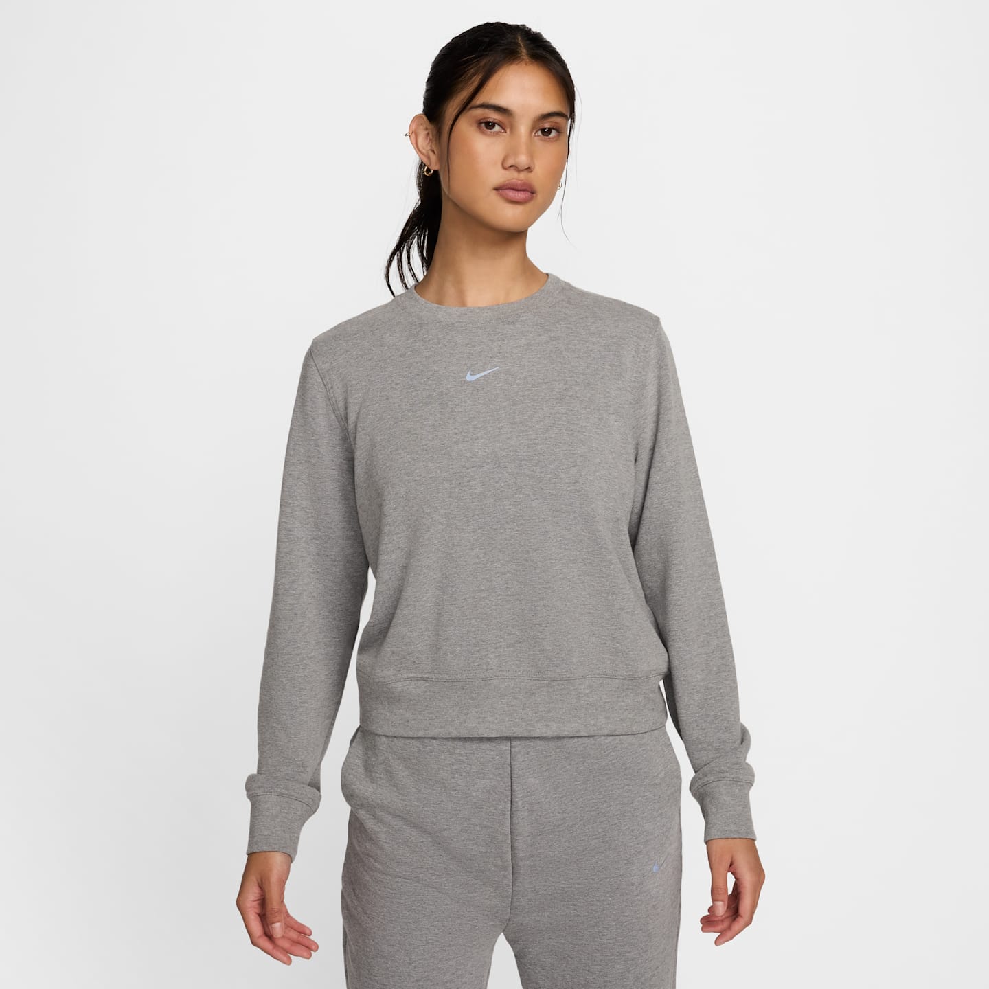 Женский свитшот Nike Dri-FIT One из френч терри, цвет: Карбоновый меланжевый / Белый — фото 1