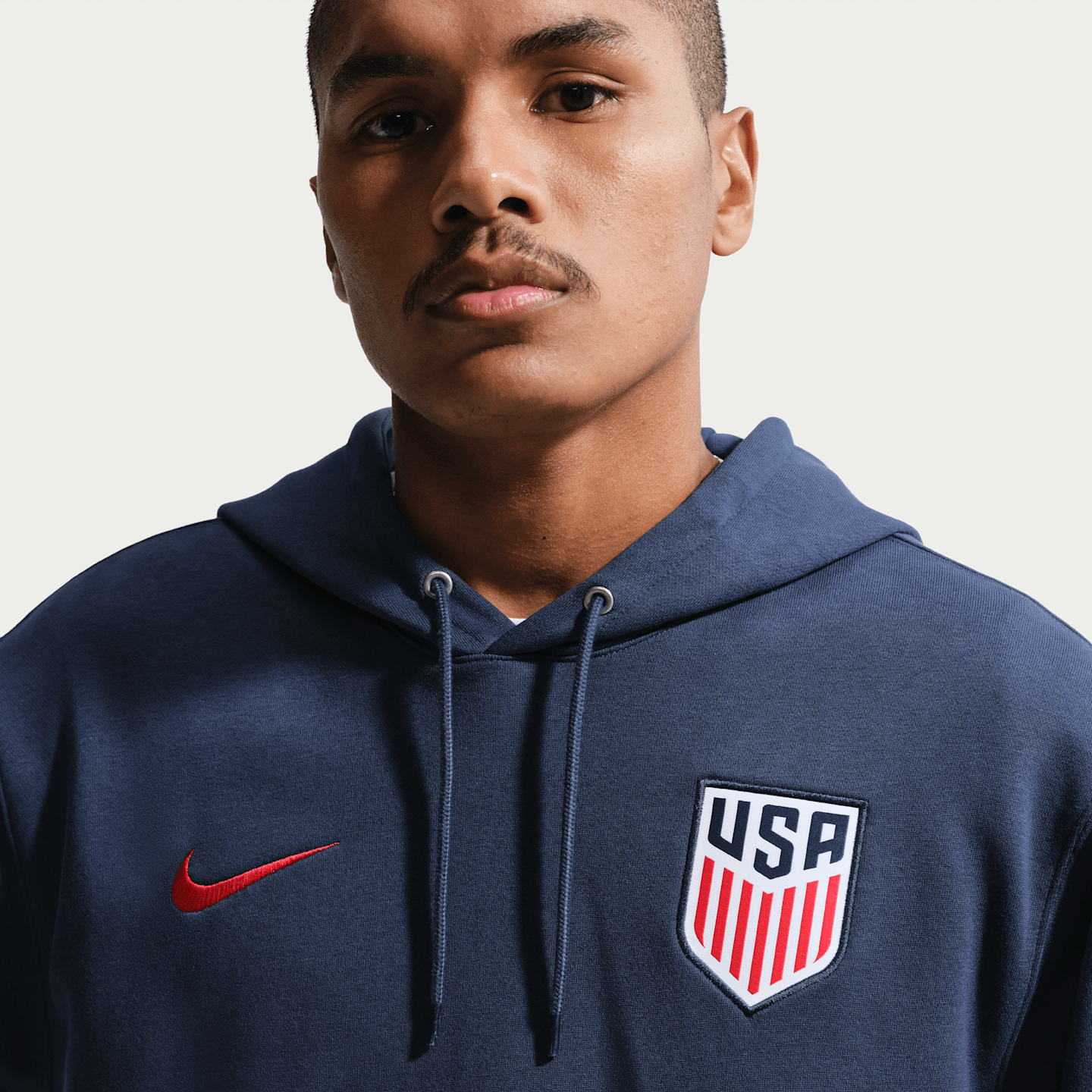 Мужская футбольная худи из махры Nike Usmnt Club, цвет: Тёмно-синий / Красный — фото 3