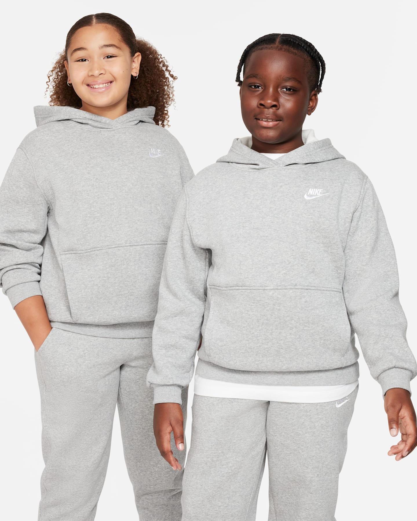 Детское худи Nike Sportswear Club Fleece Pullover (Extended Size), цвет: Серый меланжевый / Белый — фото 6