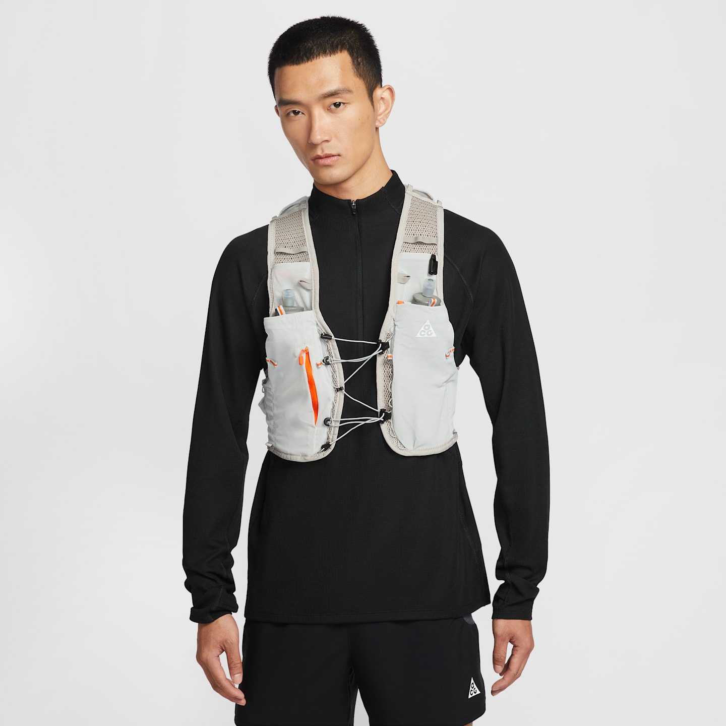 Жилет Nike ACG Goat Pack, 5 л, цвет: Серый туманный / Оранжевый — фото 1