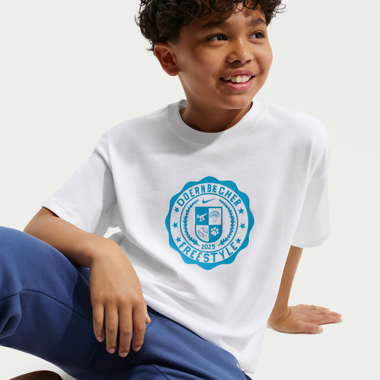 Детская футболка Nike Club x Doernbecher Freestyle Max90, цвет: Белый — фото 3