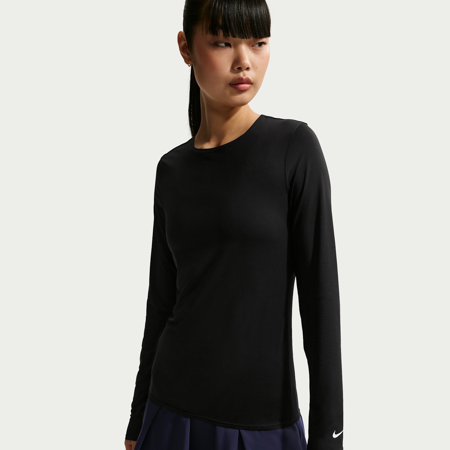 Женский топ для гольфа Nike Golf Club Dri-FIT UV с длинным рукавом, цвет: Чёрный / Белый — фото 1