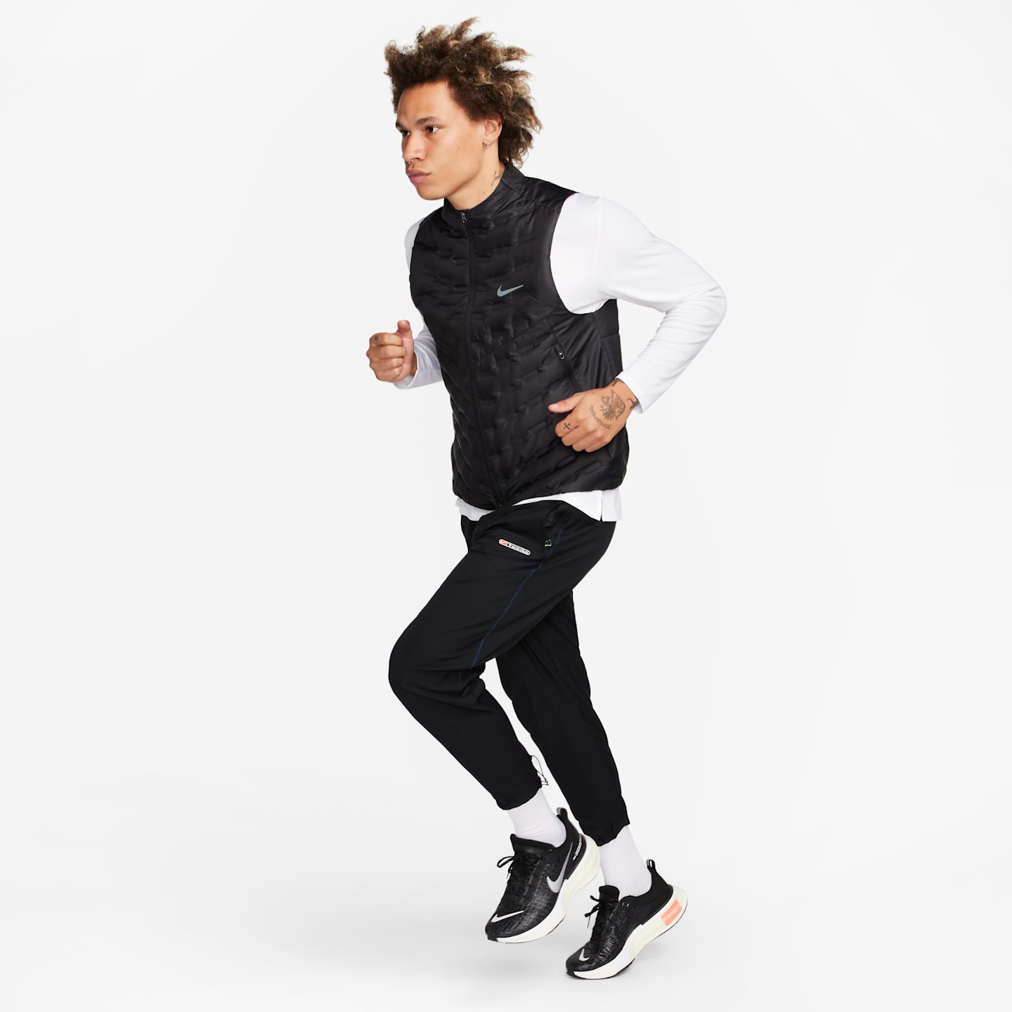 Мужской беговой пуховый жилет Nike Therma-FIT ADV Repel AeroLoft, цвет: Чёрный — фото 7