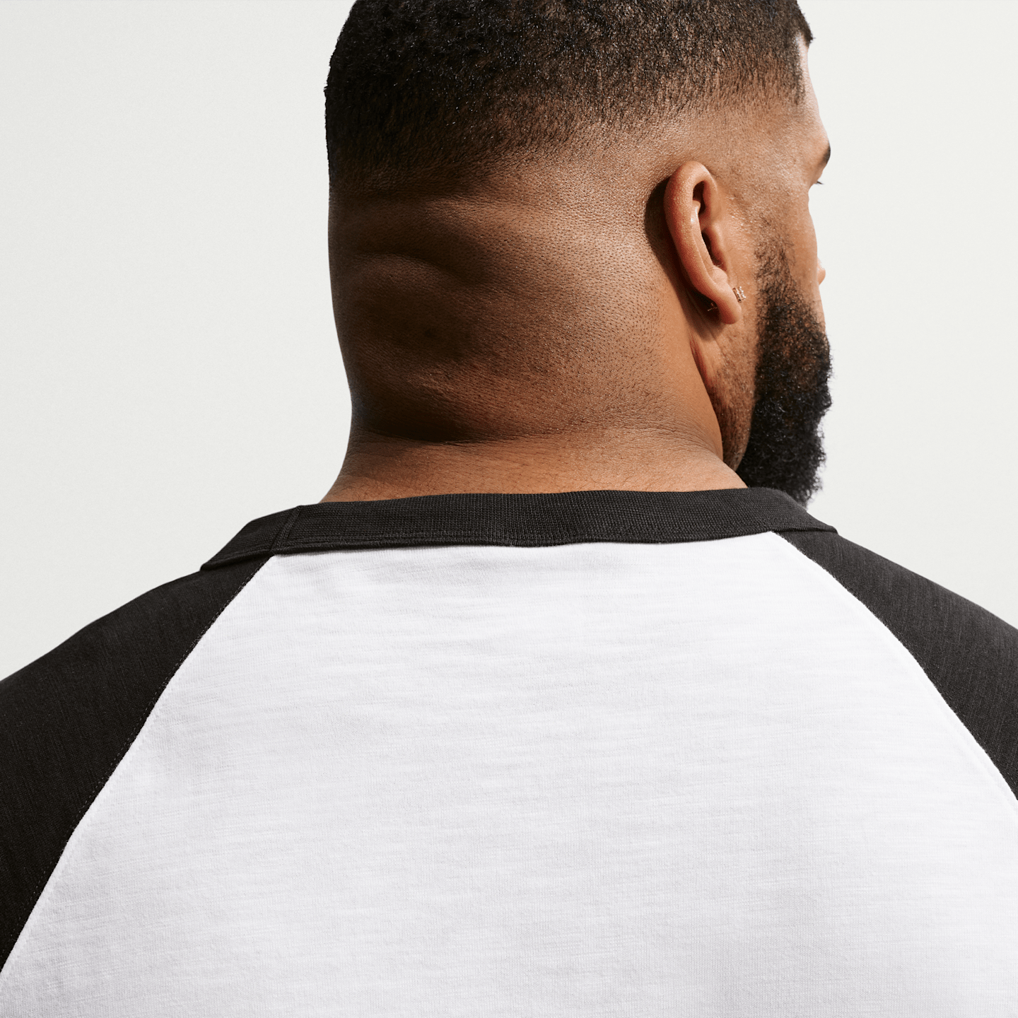 Мужской топ Nike Sportswear Club 3/4-Sleeve Raglan Top, цвет: Чёрный / Белый — фото 7