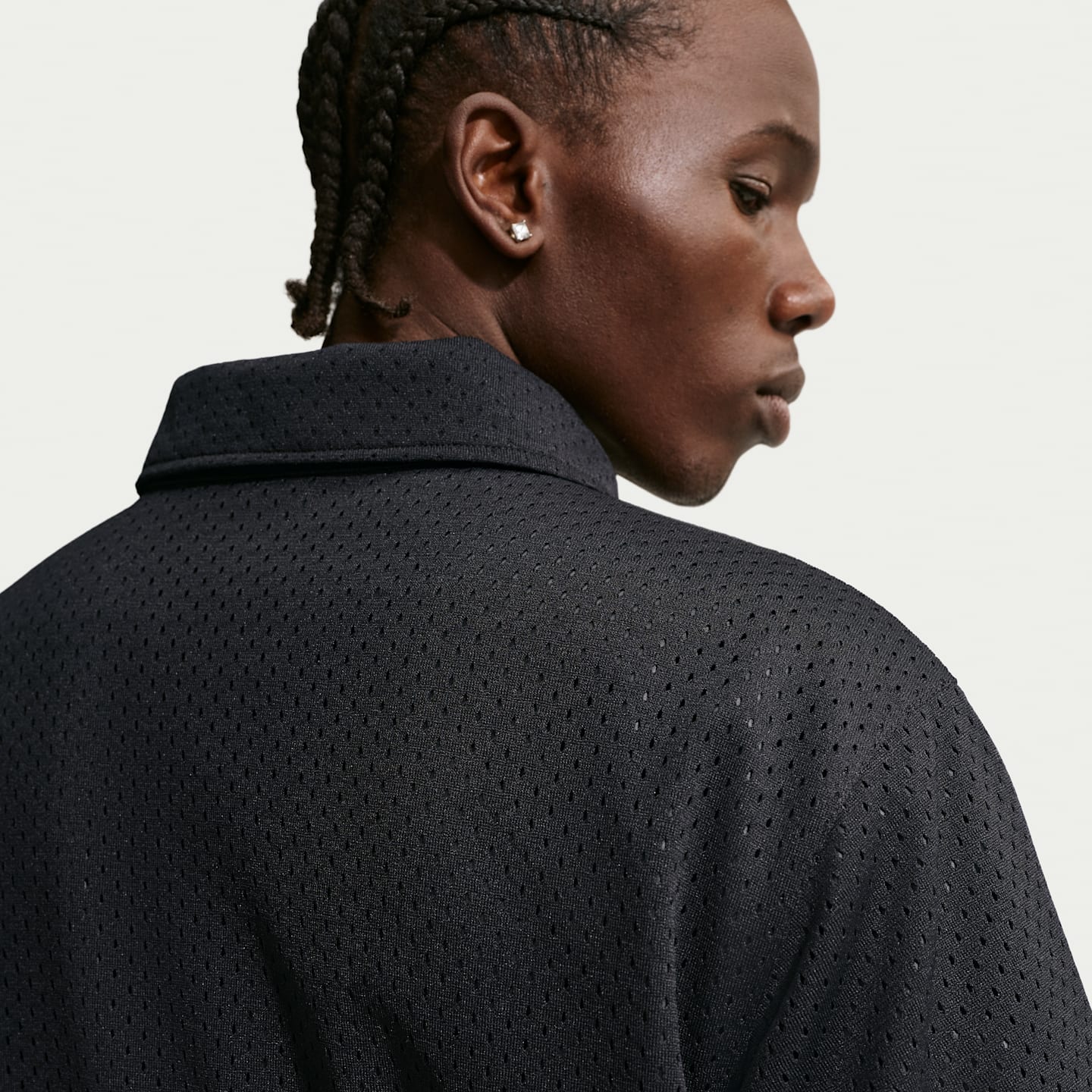Мужская куртка-ветровка Nike Sportswear Club Coaches, цвет: Чёрный / Кварцевый — фото 2