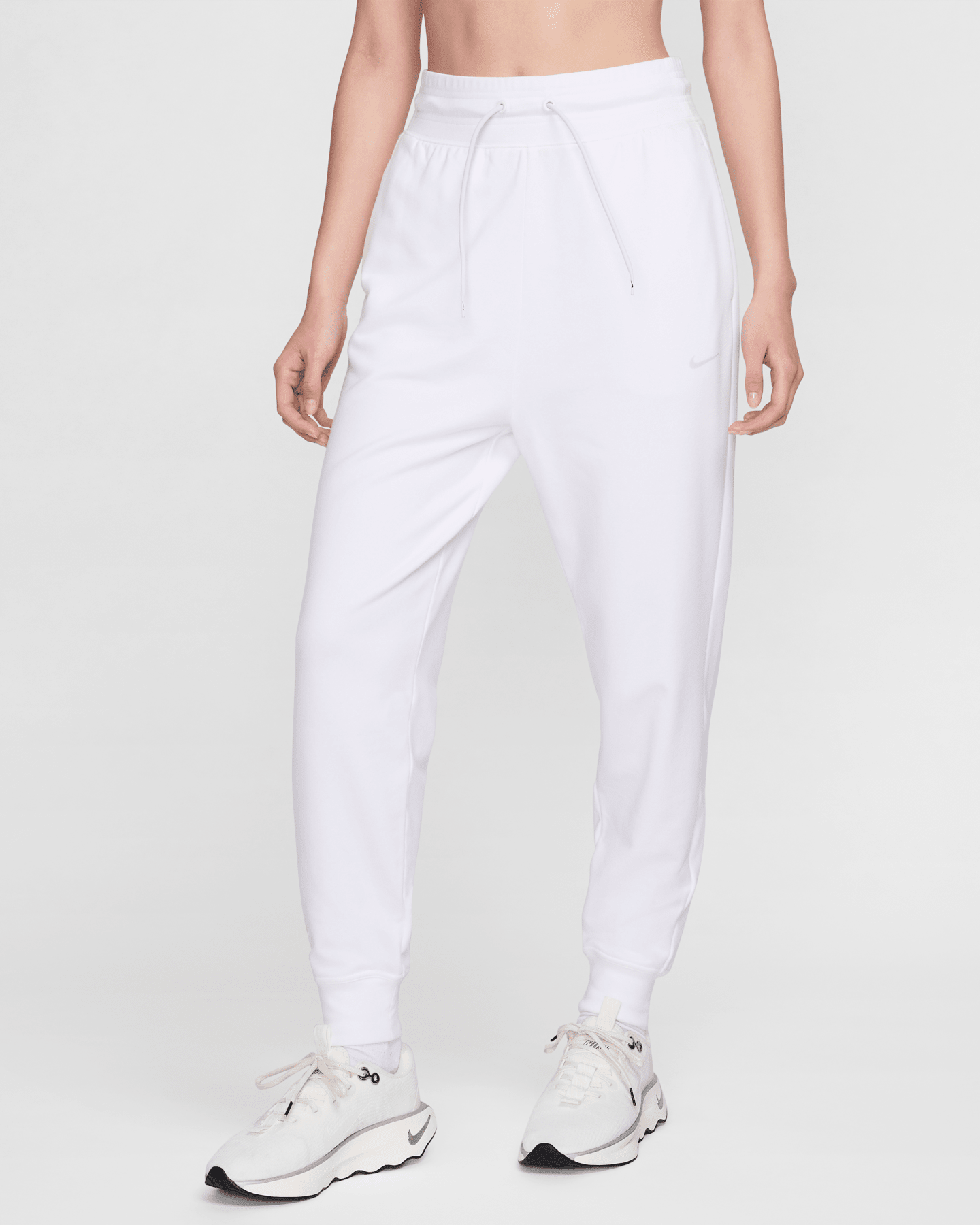 Женские джоггеры Nike Dri-FIT One High-Waisted 7/8 из френч терри, цвет: Белый / Чёрный — фото 9