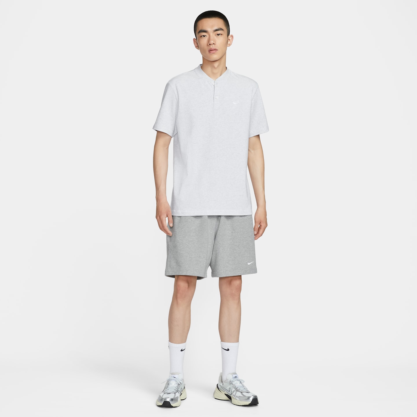 Мужская футболка-хенли с коротким рукавом Nike Club, цвет: Берёзовый меланжевый / Белый — фото 5