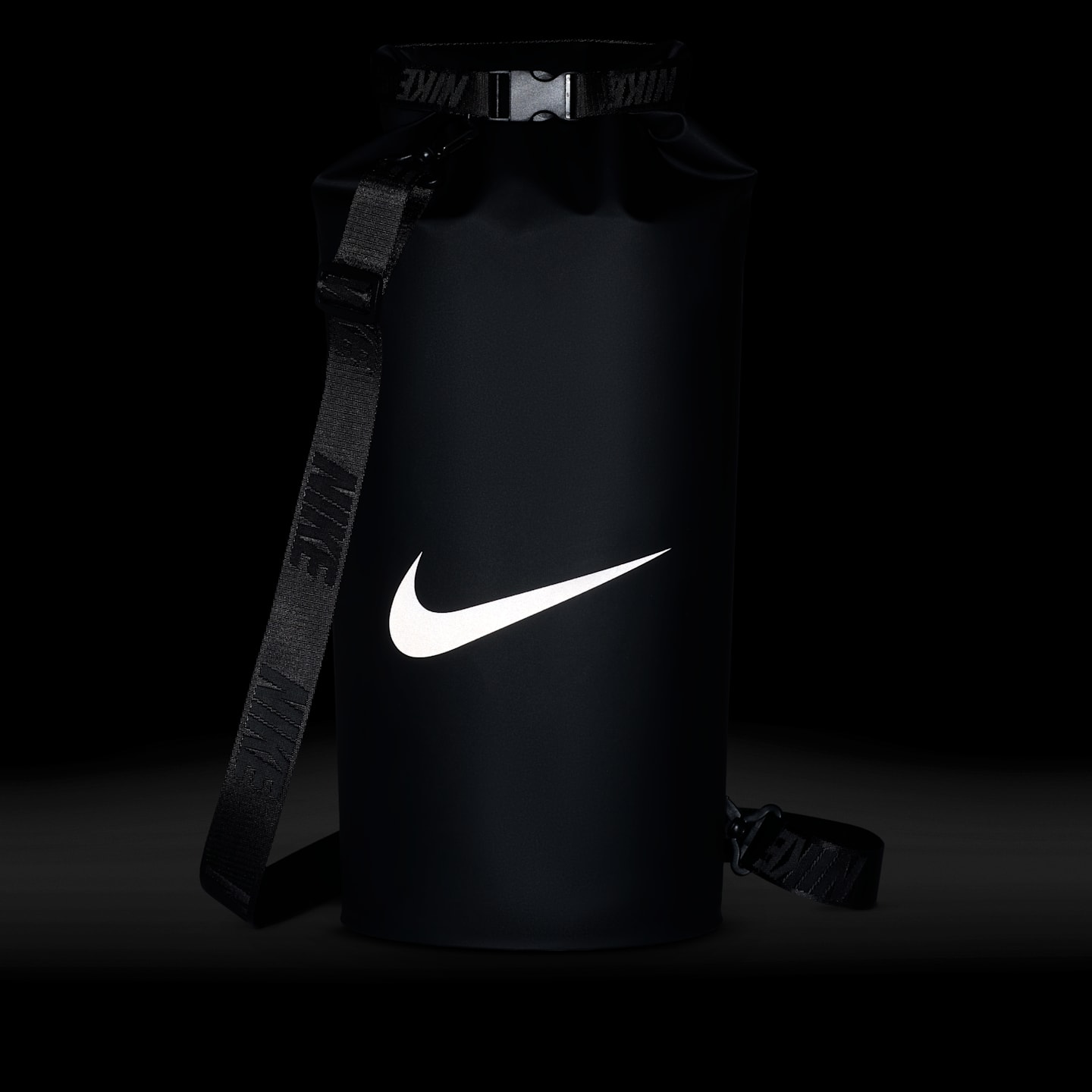 Гермомешок Nike Swim, 20 л, цвет: Чёрный — фото 5
