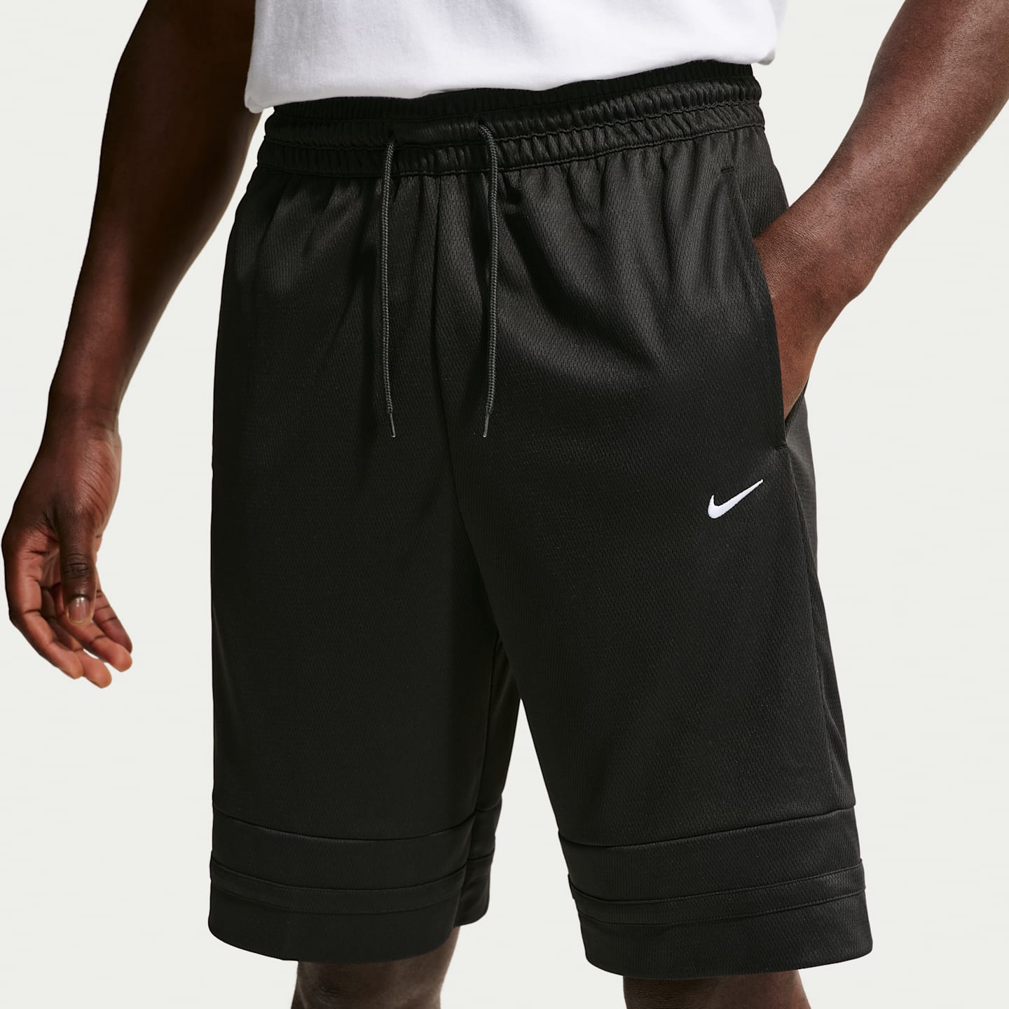 Мужские баскетбольные шорты Nike Dri-FIT Game Classic, цвет: Чёрный / Белый, вариант 1 — фото 2