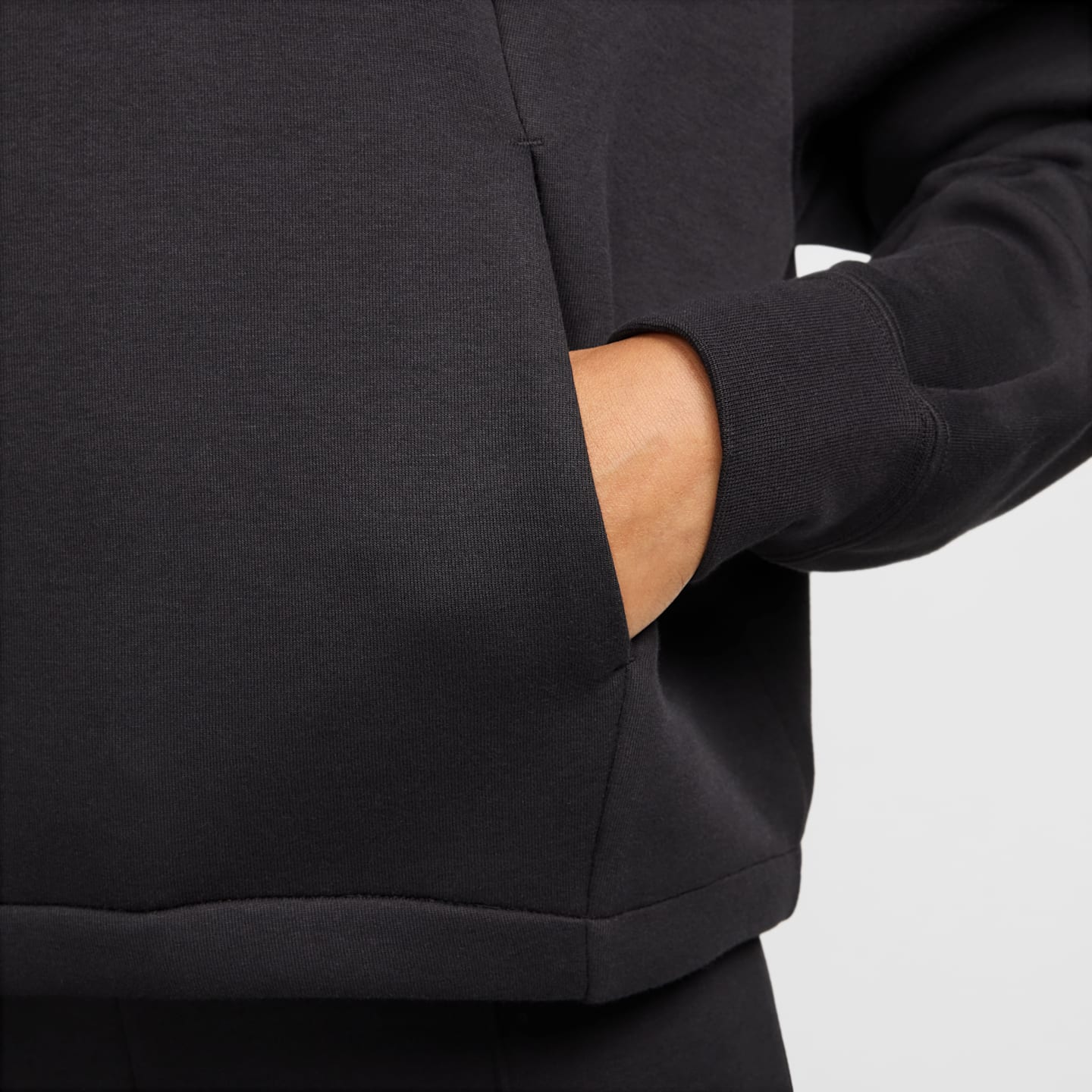Женское худи Nike Sportswear Tech Fleece оверсайз, цвет: Чёрный — фото 8