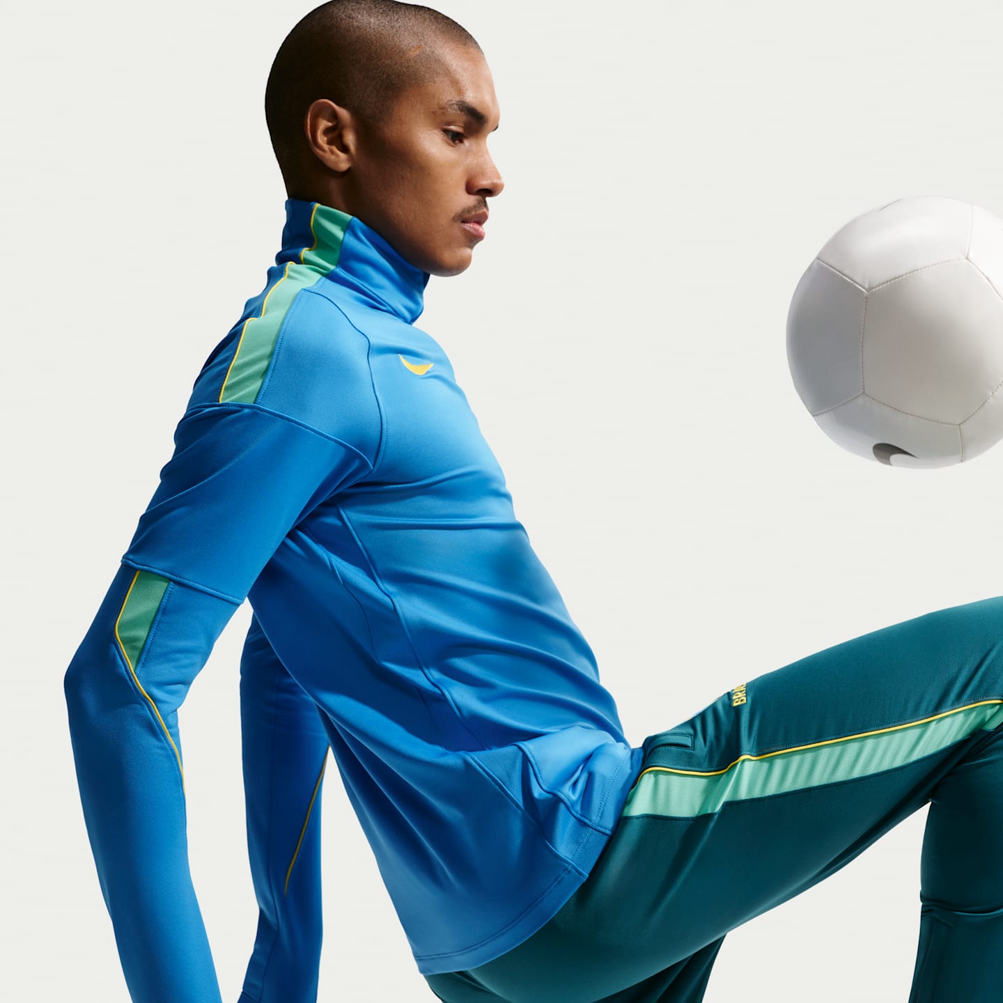 Мужские топы Brazil Strike Nike Dri-FIT Soccer Drill, цвет: Светлый синий / Золотой — фото 3