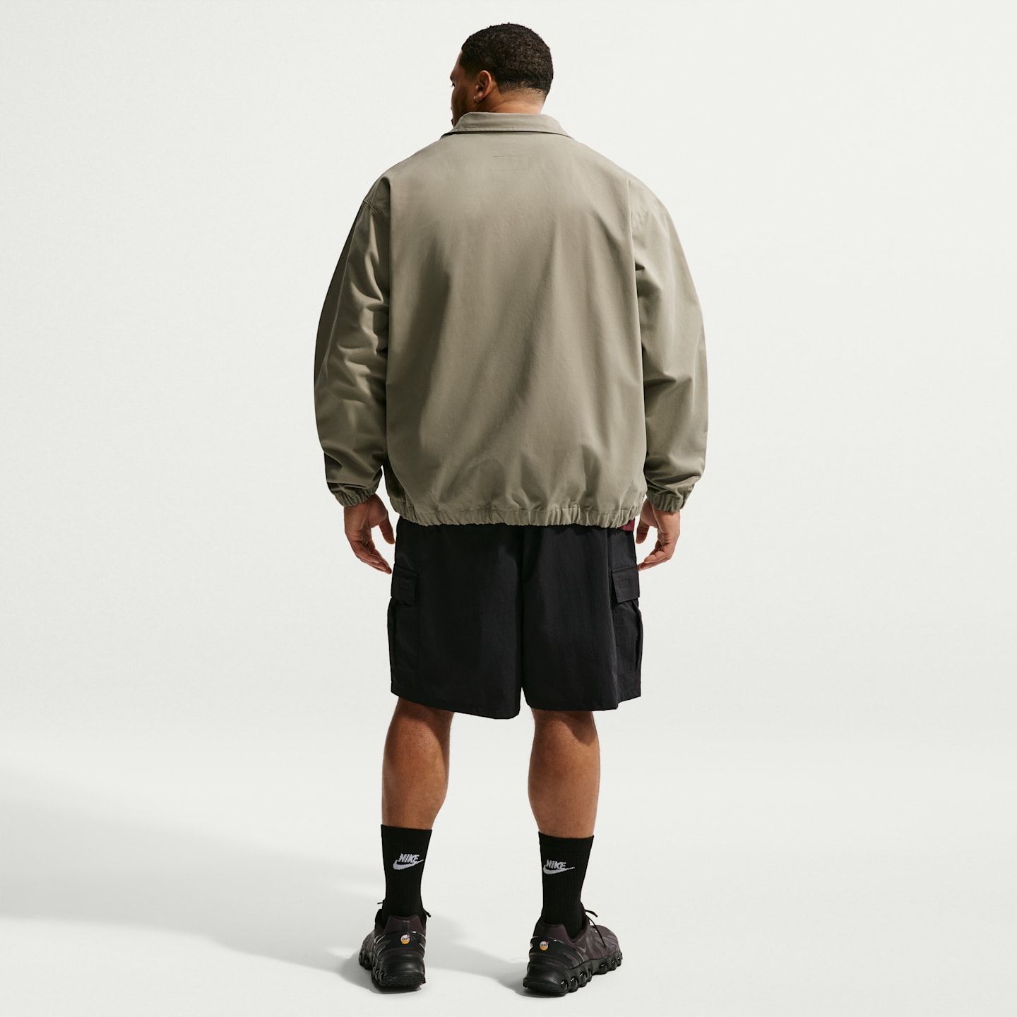 Мужские шорты Nike Sportswear Club Utility, цвет: Чёрный / Белый — фото 10