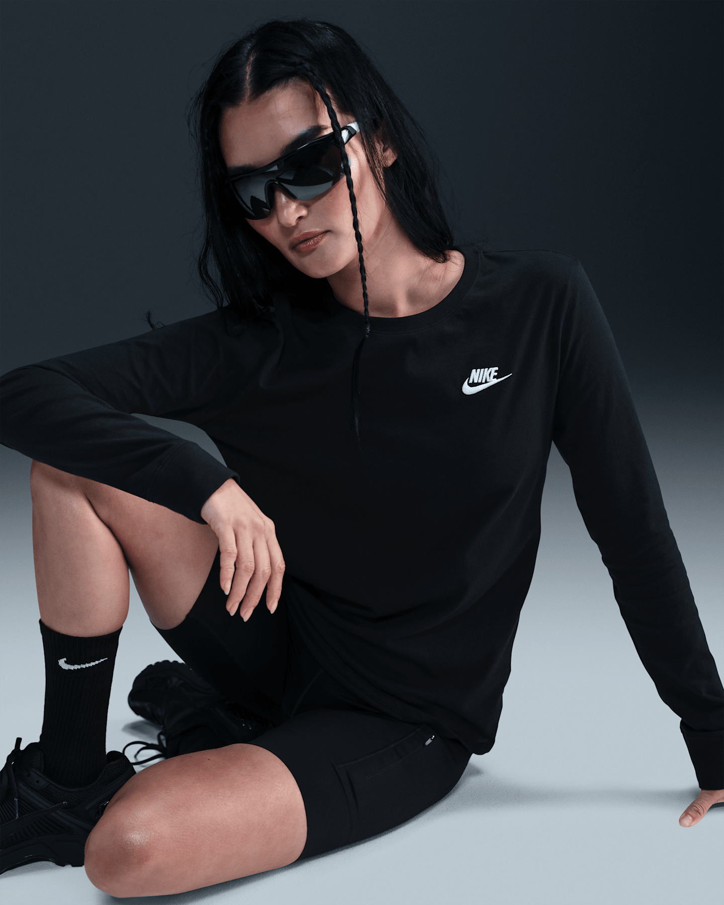 Женская футболка Nike Sportswear Club Long-Sleeve, цвет: Чёрный / Белый — фото 7