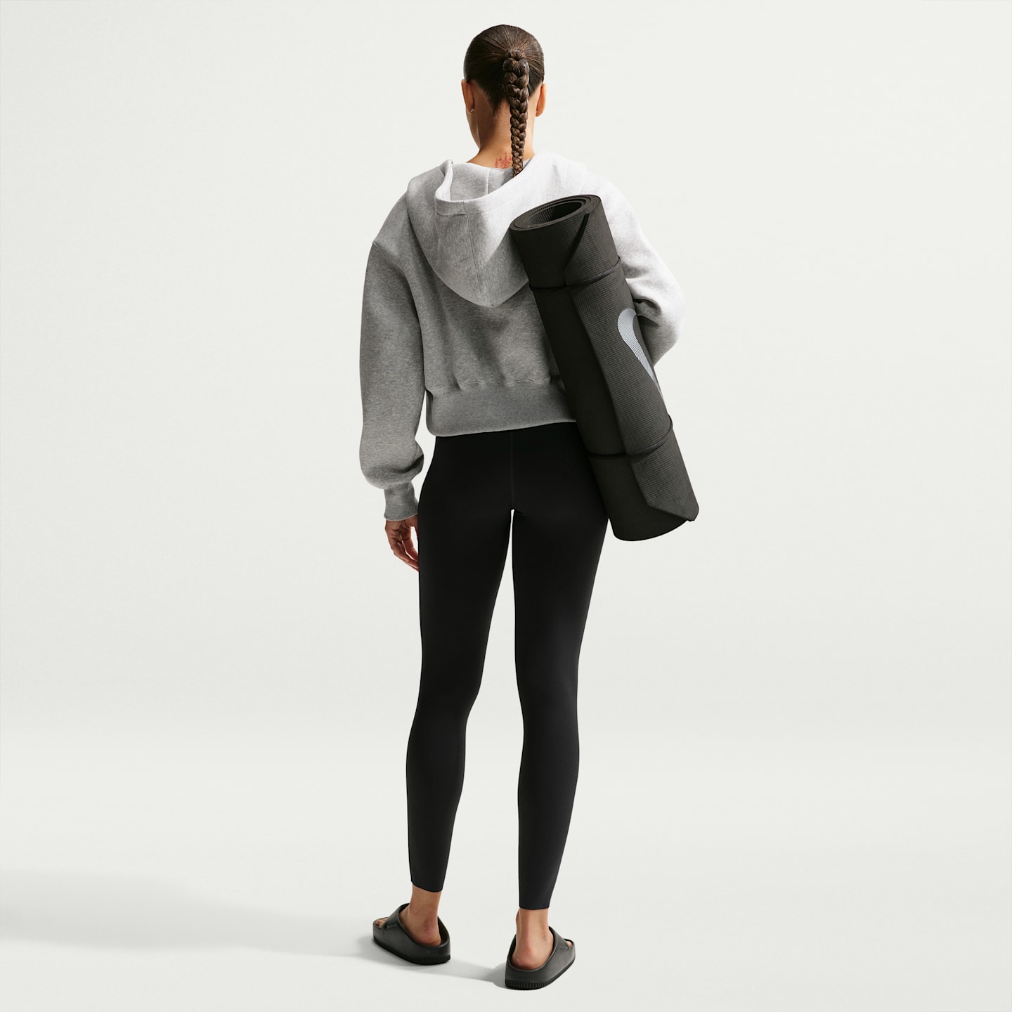 Женское длинное боди Nike Zenvy Dri-FIT, цвет: Чёрный / Холодный серый — фото 5