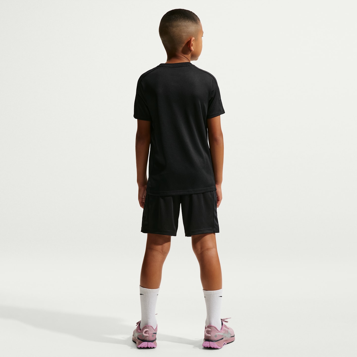 Детская тренировочная футболка Nike Trophy23 Dri-FIT для мальчиков, цвет: Чёрный / Белый — фото 5