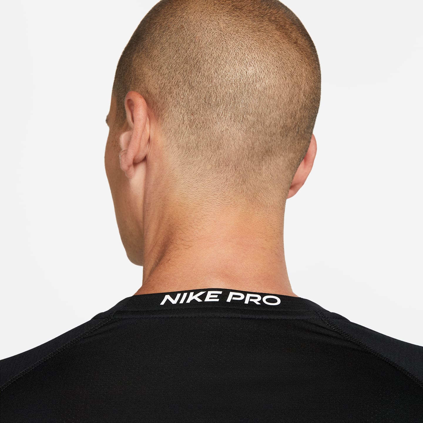Мужской утеплённый топ Nike Pro Warm с длинным рукавом, цвет: Чёрный / Белый — фото 4