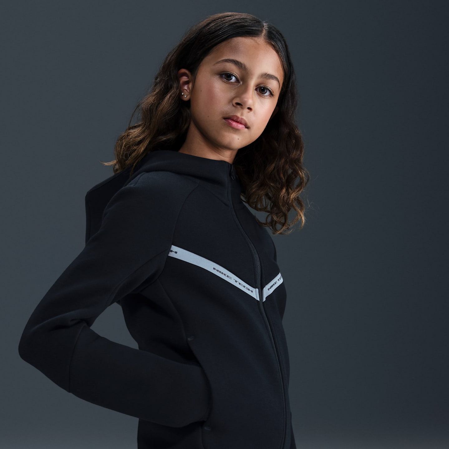 Детское худи Nike Sportswear Tech Fleece Full-Zip with Reflective Accents, цвет: Чёрный — фото 2