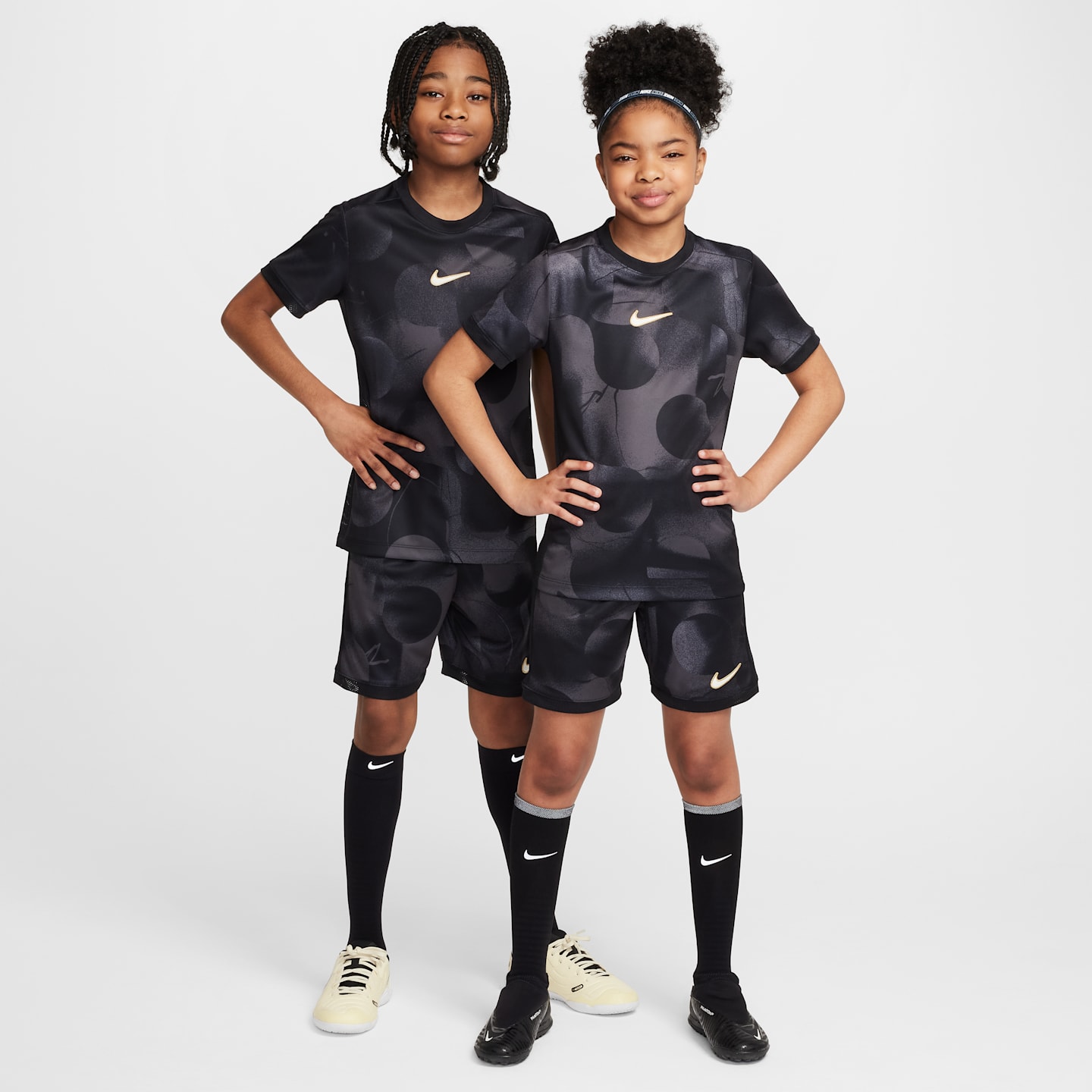 Детский футбольный топ с коротким рукавом Nike Academy+ Dri-FIT, цвет: Тёмный серый / Чёрный — фото 5
