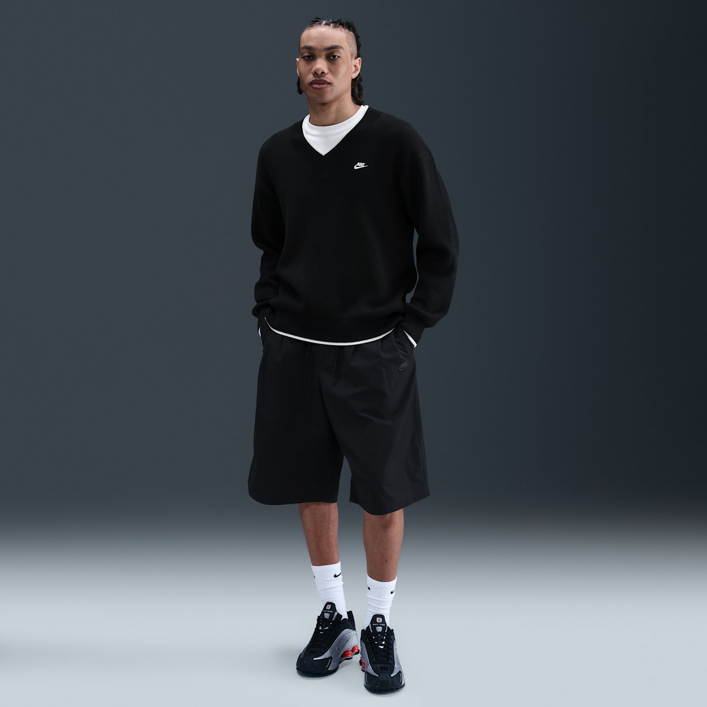 Мужской свитер Nike Sportswear Club V-Neck, цвет: Чёрный / Молочный — фото 4