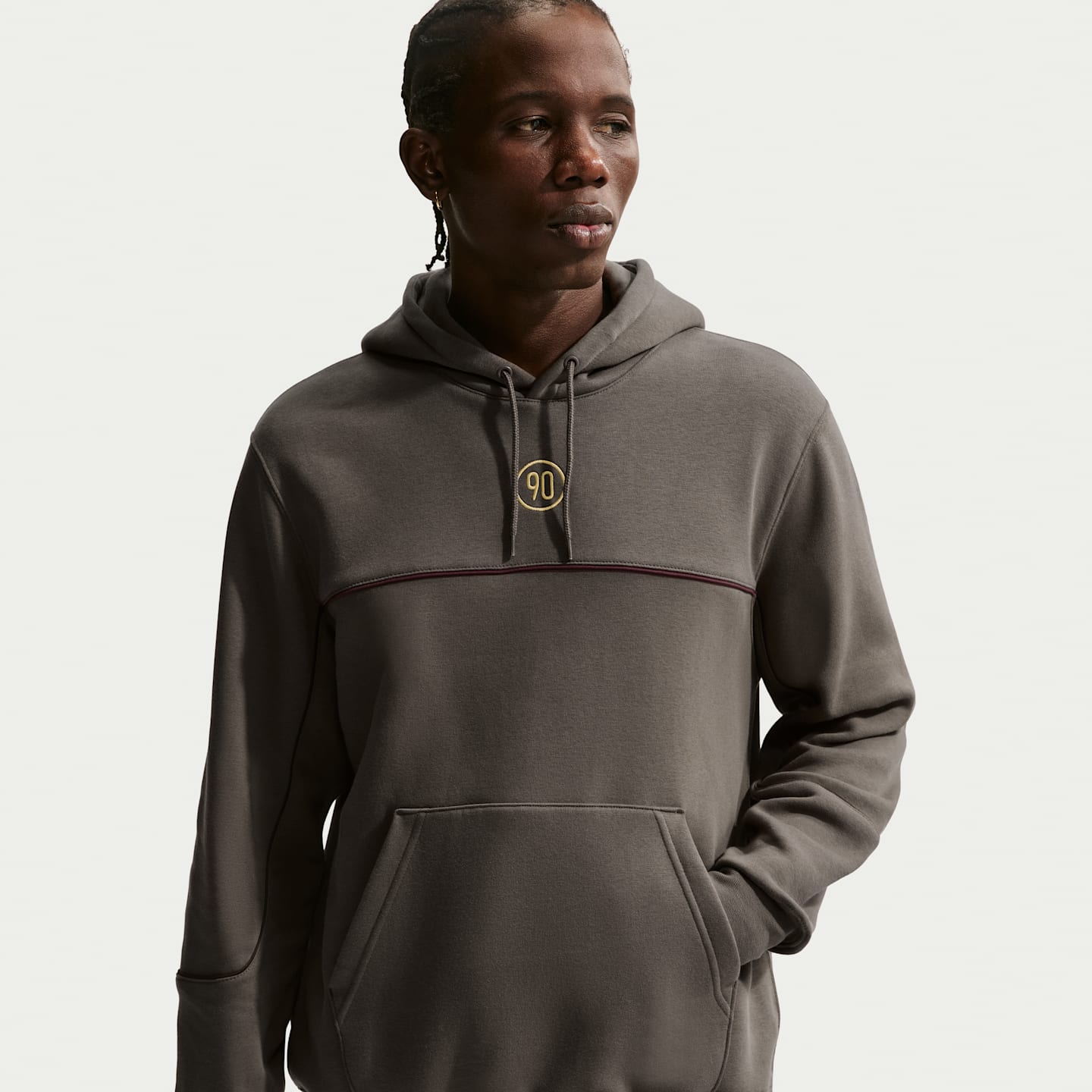 Мужское футбольное худи Nike Club Total 90, цвет: Бордовый / Золотой — фото 1