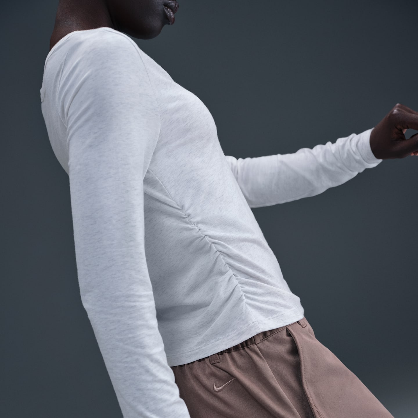 Женский топ Nike Sportswear Chill Knit с длинным рукавом, цвет: Берёзовый меланжевый / Коричневый — фото 2