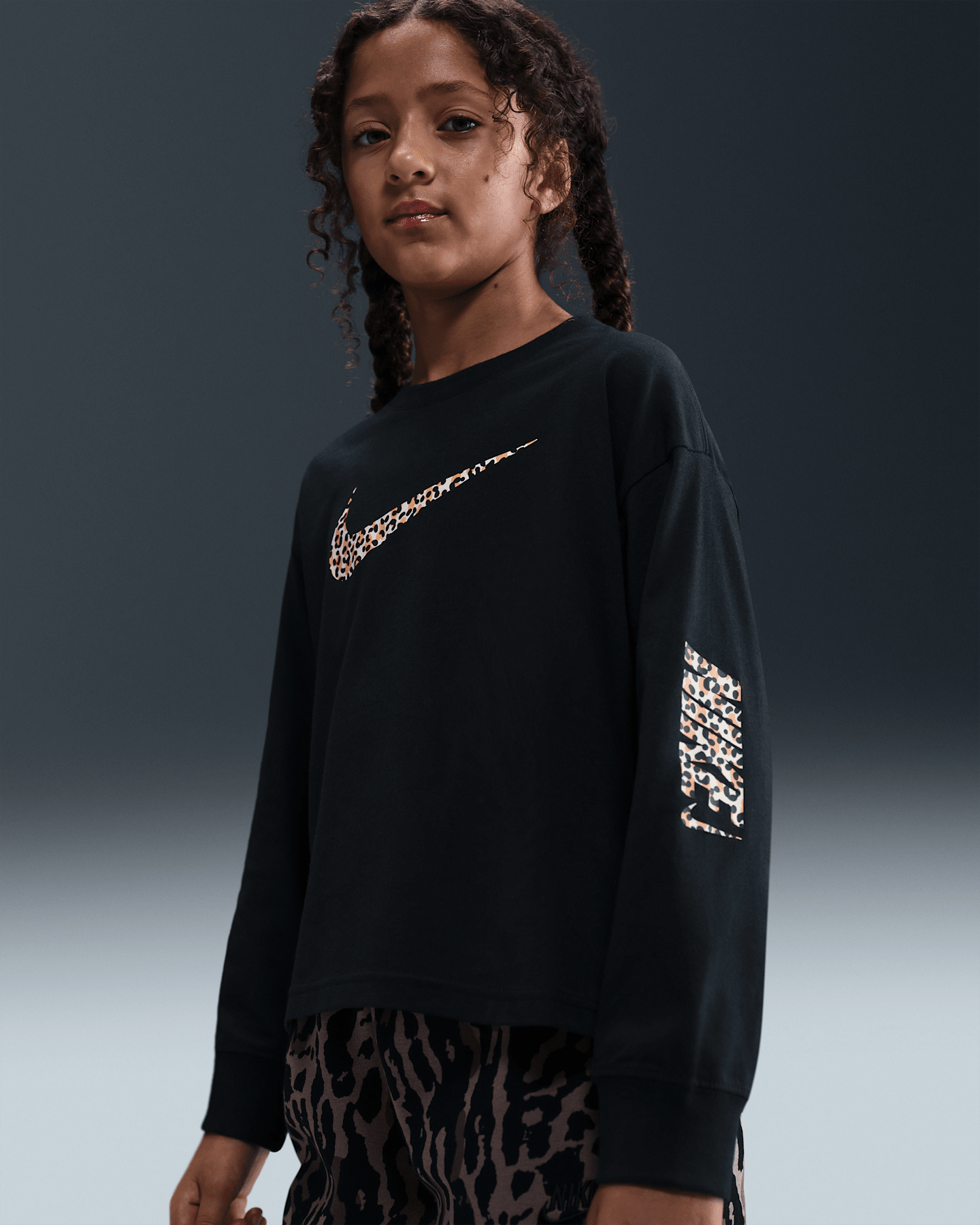 Футболка Nike Sportswear Long-Sleeve для девочек, цвет: Чёрный — фото 6