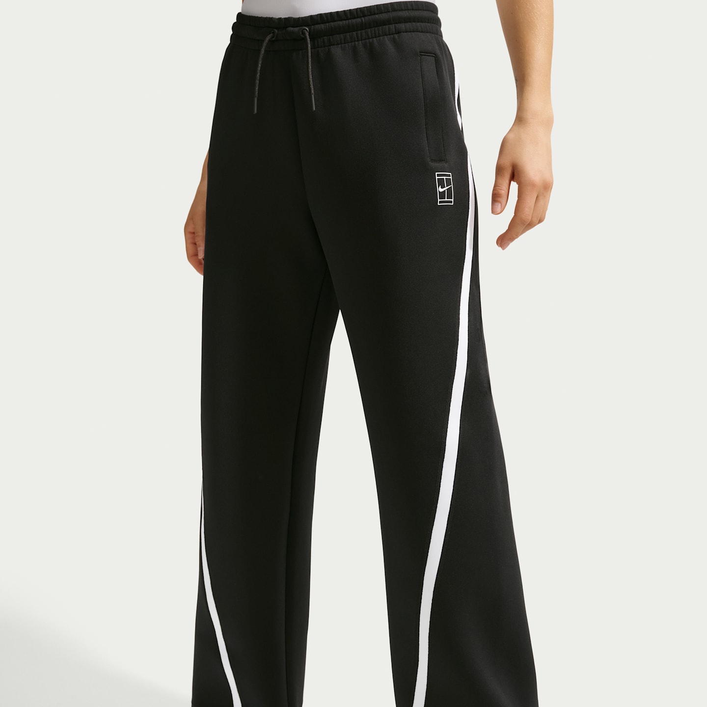 Женские теннисные брюки Nike Advantage Dri-FIT со средней посадкой, цвет: Чёрный / Белый — фото 2