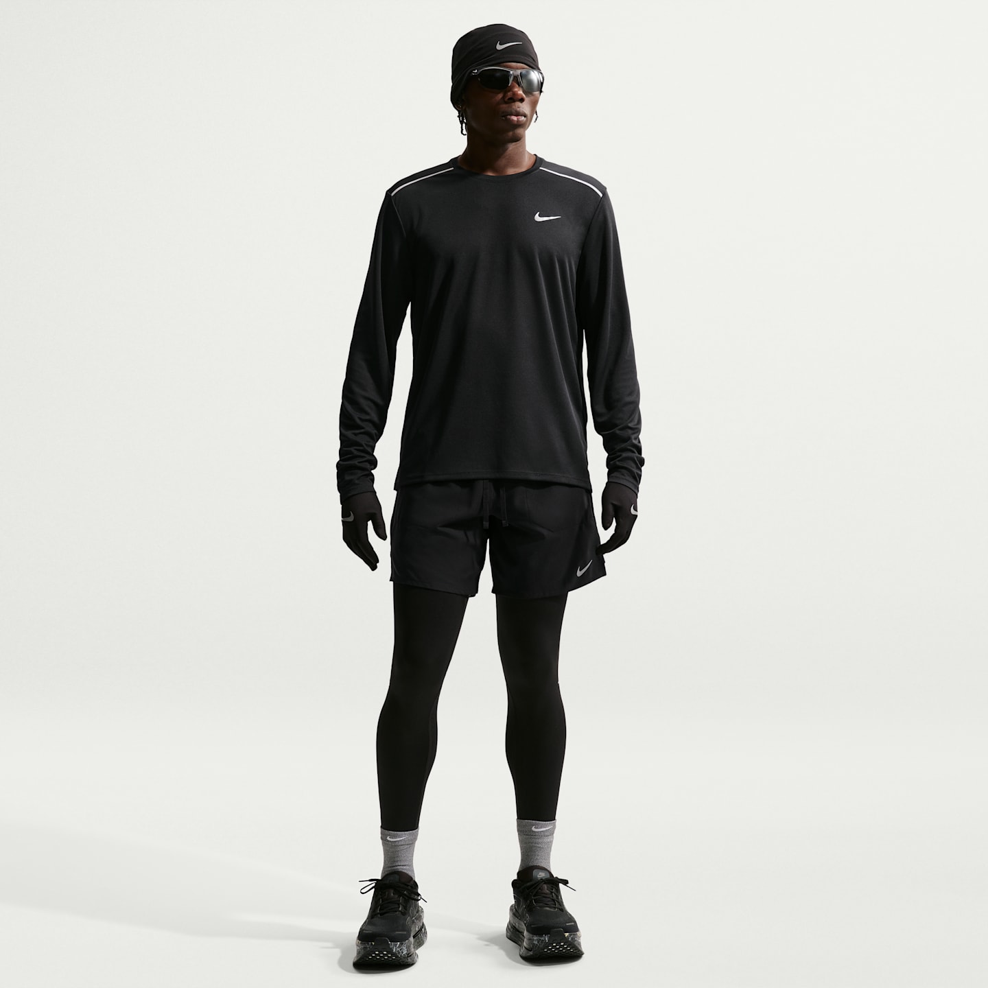 Мужской беговой топ Nike Miler Dri-FIT с длинным рукавом, цвет: Чёрный — фото 4