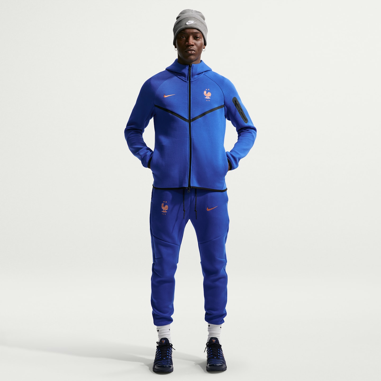 Мужское футбольное худи на молнии Nike FFF Tech Fleece Windrunner, цвет: Королевский синий / Медный — фото 4