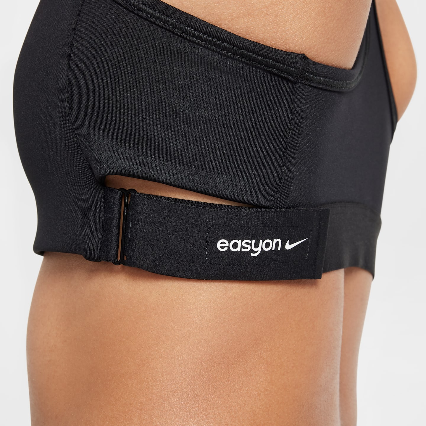 Детский спортивный бюстгальтеры Nike Swoosh EasyOn для девочек, цвет: Чёрный / Белый — фото 5