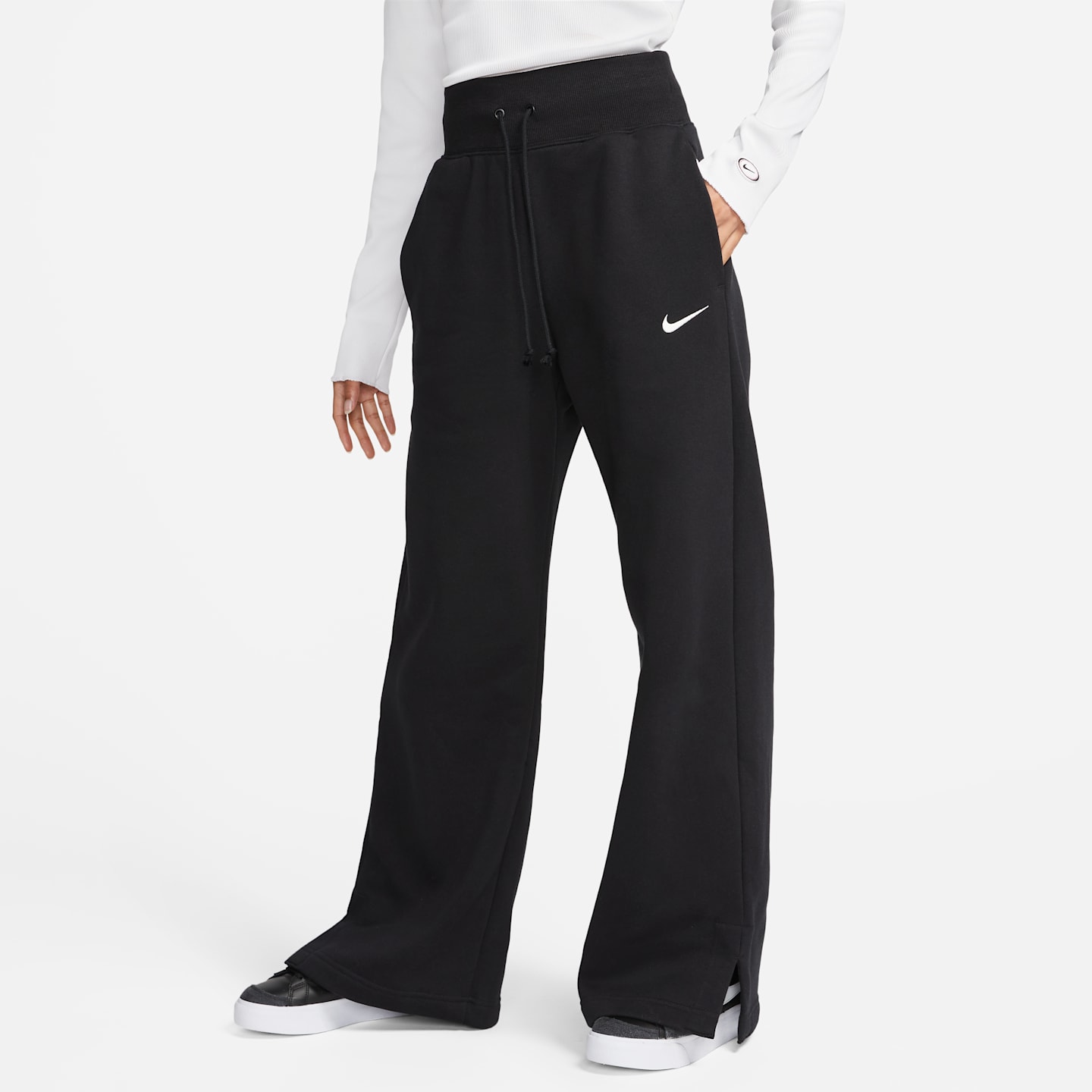Женские брюки Nike Sportswear Phoenix Fleece High-Waisted Wide-Leg Sweatpants, цвет: Чёрный / Молочный — фото 1