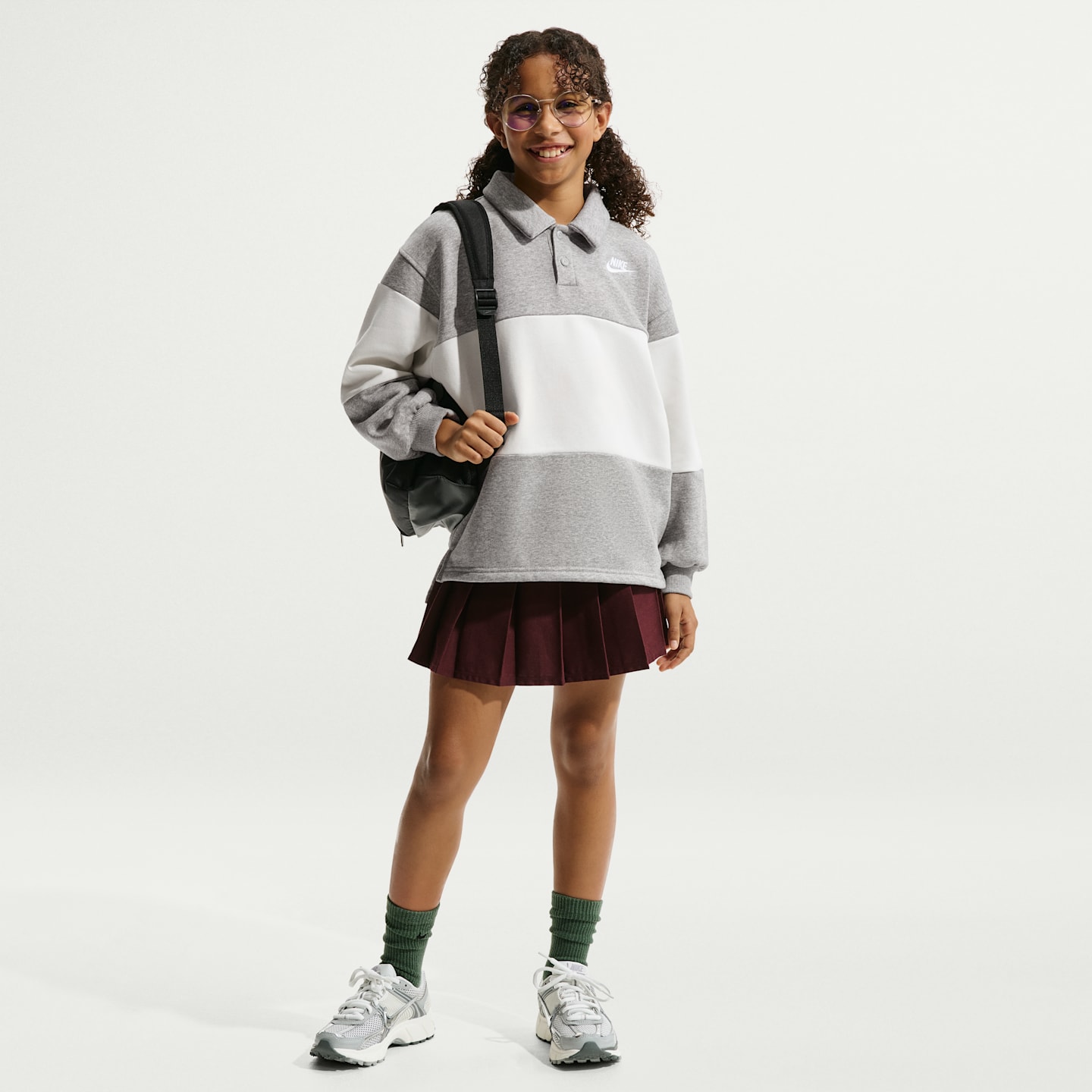 Детская регбийка Nike Sportswear Club из френч терри, цвет: Серый меланжевый / Молочный — фото 6