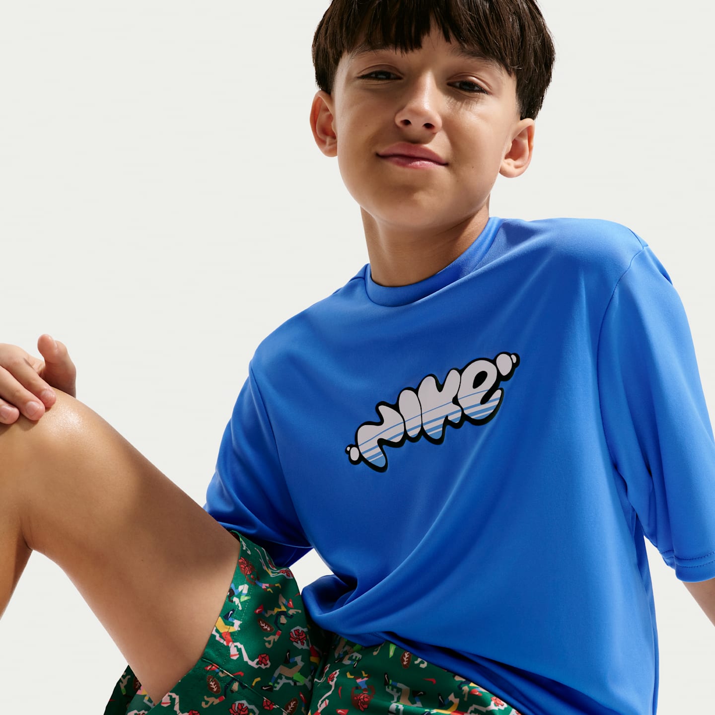Детская плавательная футболка Nike Swim Hydroguard Dri-FIT UV для мальчиков, цвет: Синий / Белый — фото 3