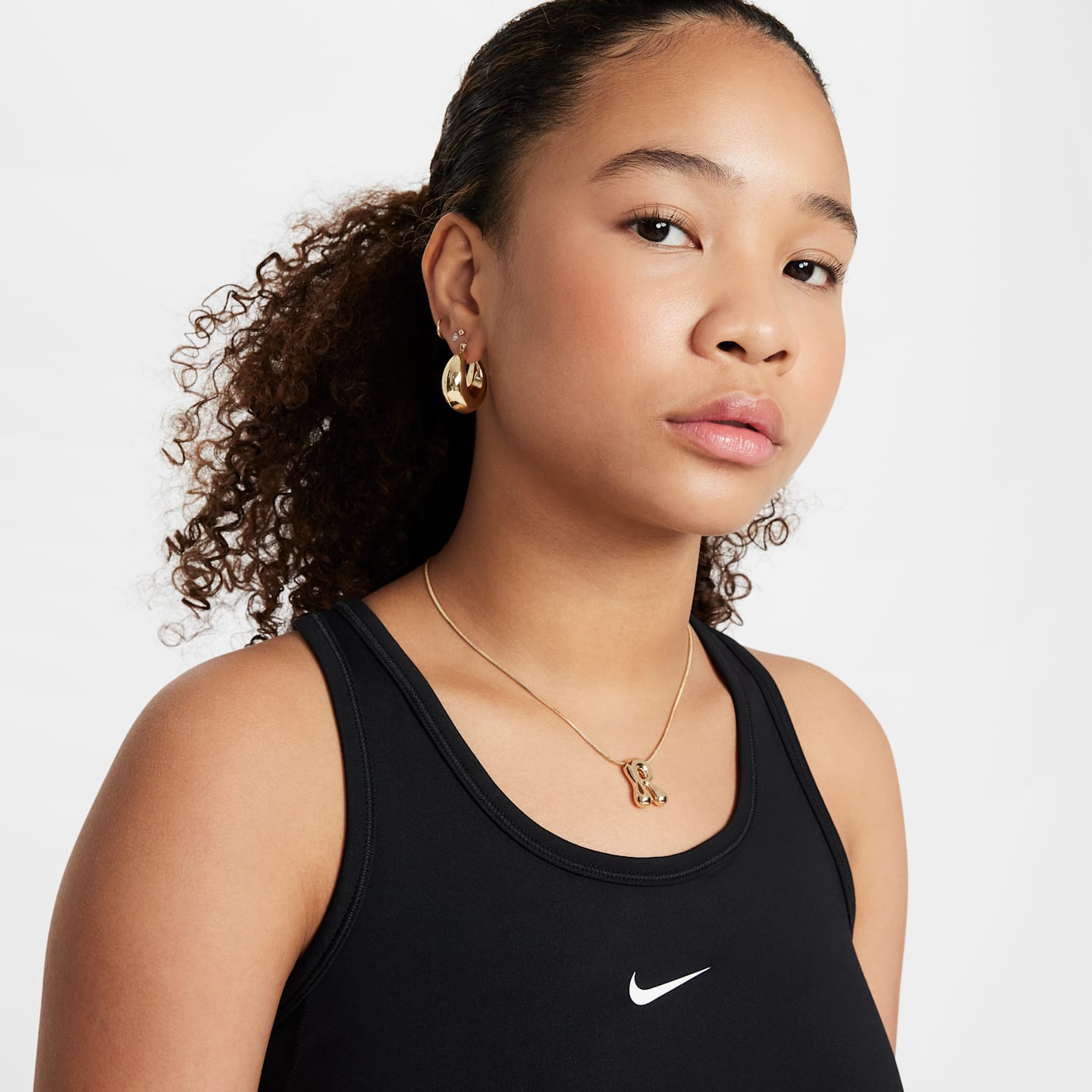Детская приталенная майка для девочек Nike One Dri-FIT, цвет: Чёрный / Белый — фото 3