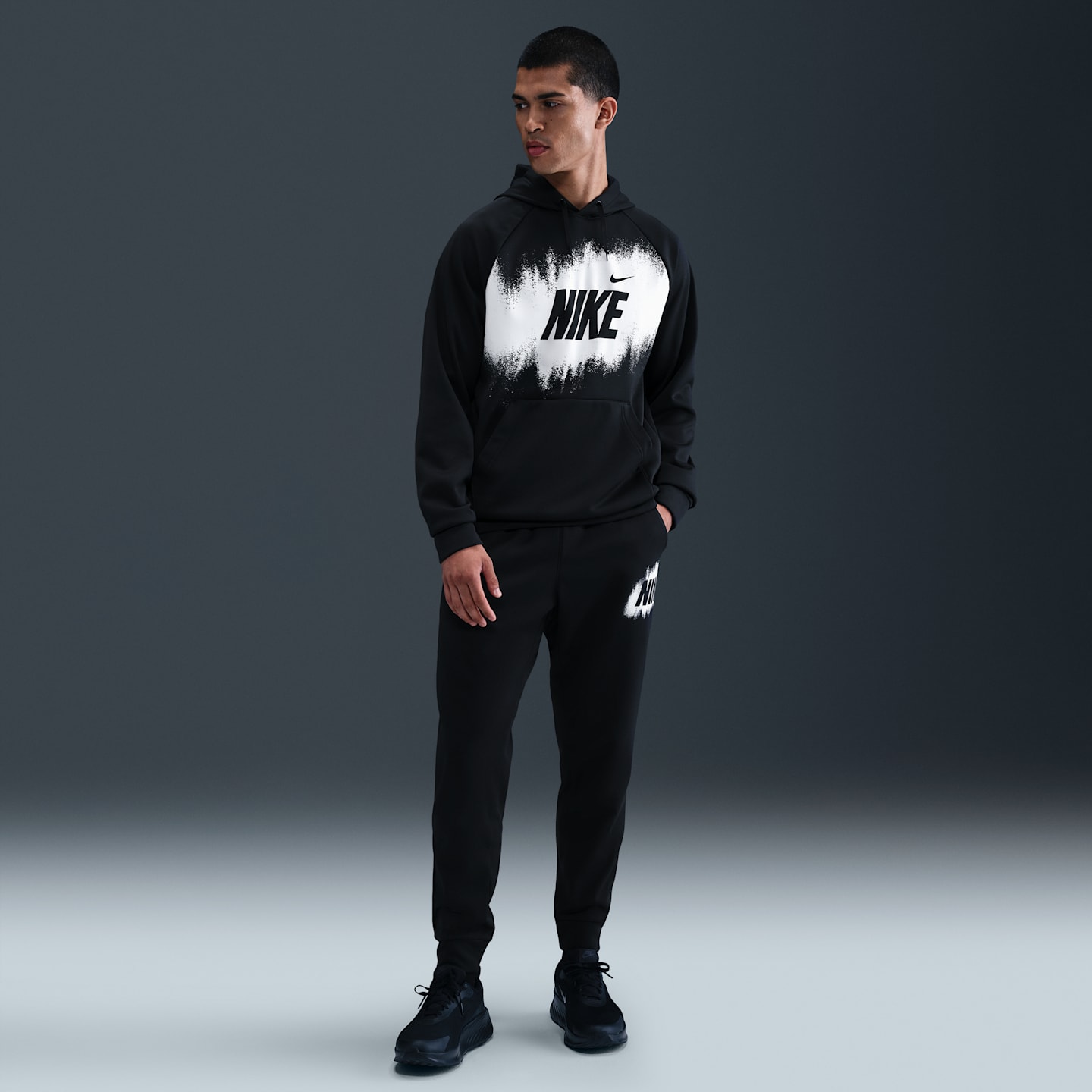 Мужское флисовое худи Nike Therma-FIT, цвет: Чёрный — фото 4