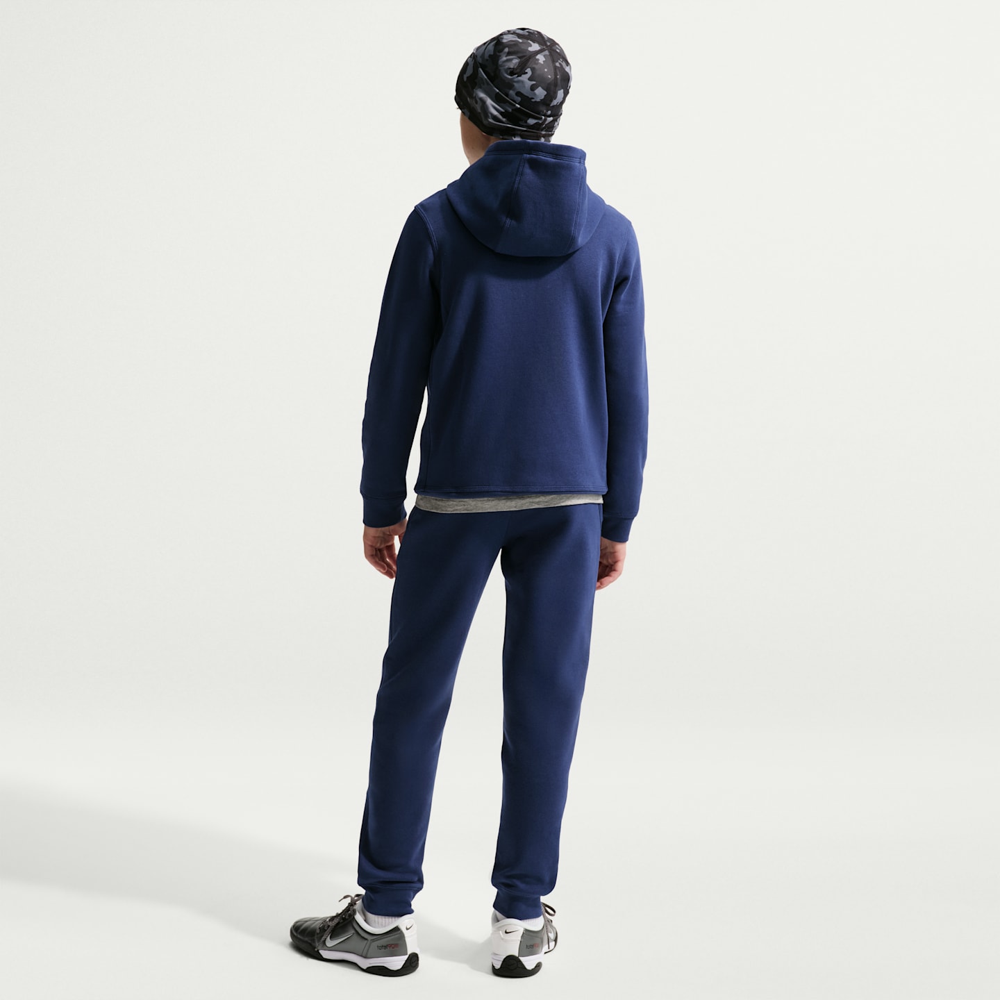 Детские футбольные джоггеры Nike England Club Fleece для мальчиков, цвет: Тёмно-синий / Белый — фото 5