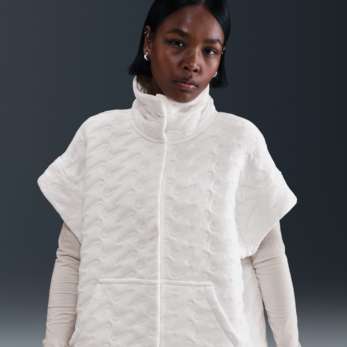 Женский жилет Nike Sportswear Phoenix Fleece Oversized Jacquard, цвет: Молочный — фото 1
