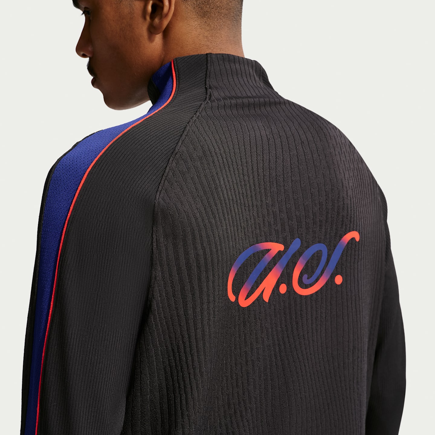 Мужской топ Nike Usmnt Strike Elite Dri-FIT ADV Soccer Knit Drill Top, цвет: Чёрный / Королевский синий — фото 2