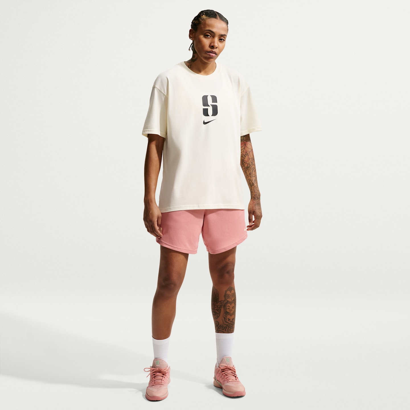 Баскетбольная футболка Nike Sabrina "Put In Work" Dri-FIT, цвет: Кокосовое молоко — фото 6