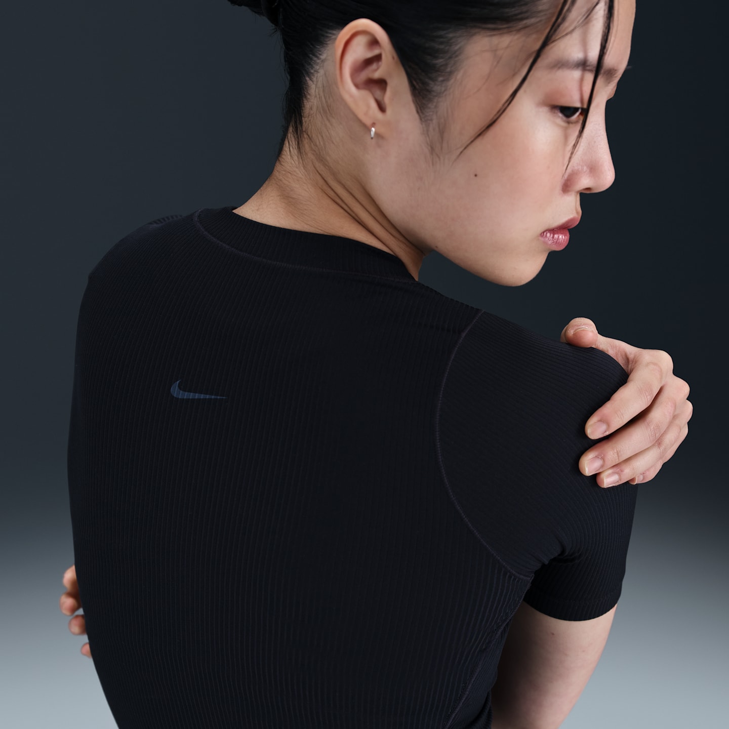 Женская футболка Nike Zenvy Rib Dri-FIT с коротким рукавом, цвет: Чёрный — фото 2