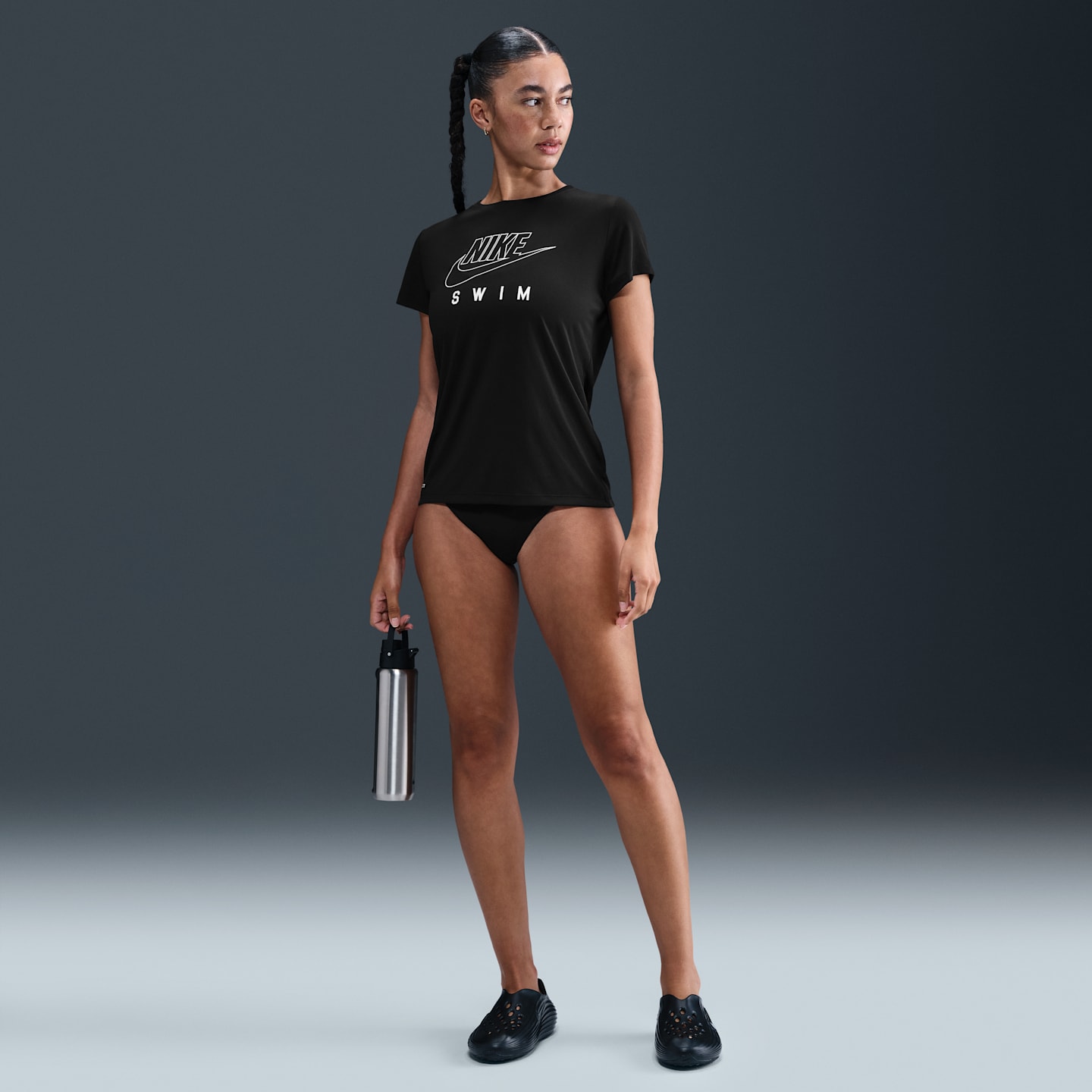 Женская плавательная футболка Nike Swim Swoosh Hydroguard с коротким рукавом, цвет: Чёрный — фото 4