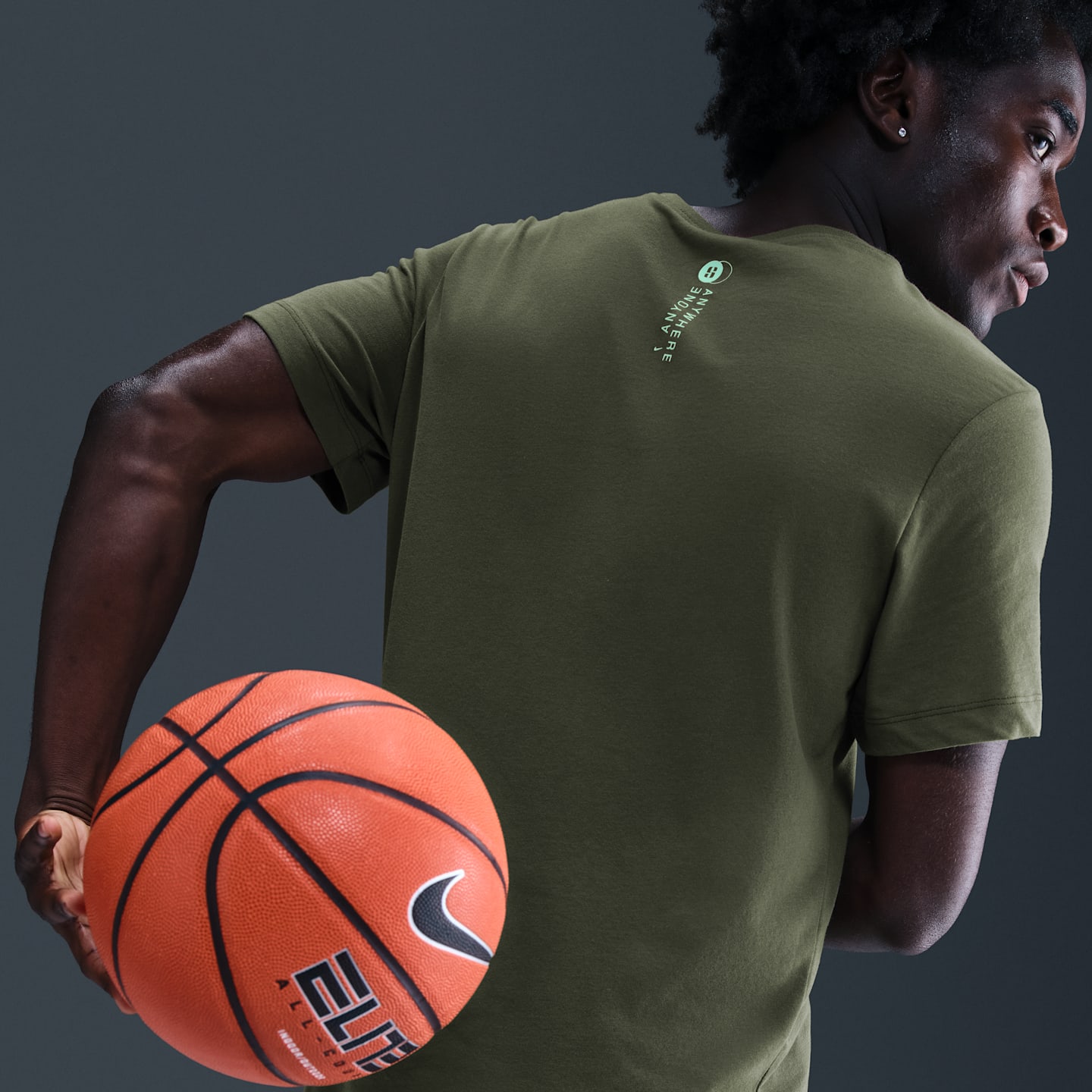 Мужская баскетбольная футболка Nike Sabrina Dri-FIT, цвет: Средний оливковый — фото 5