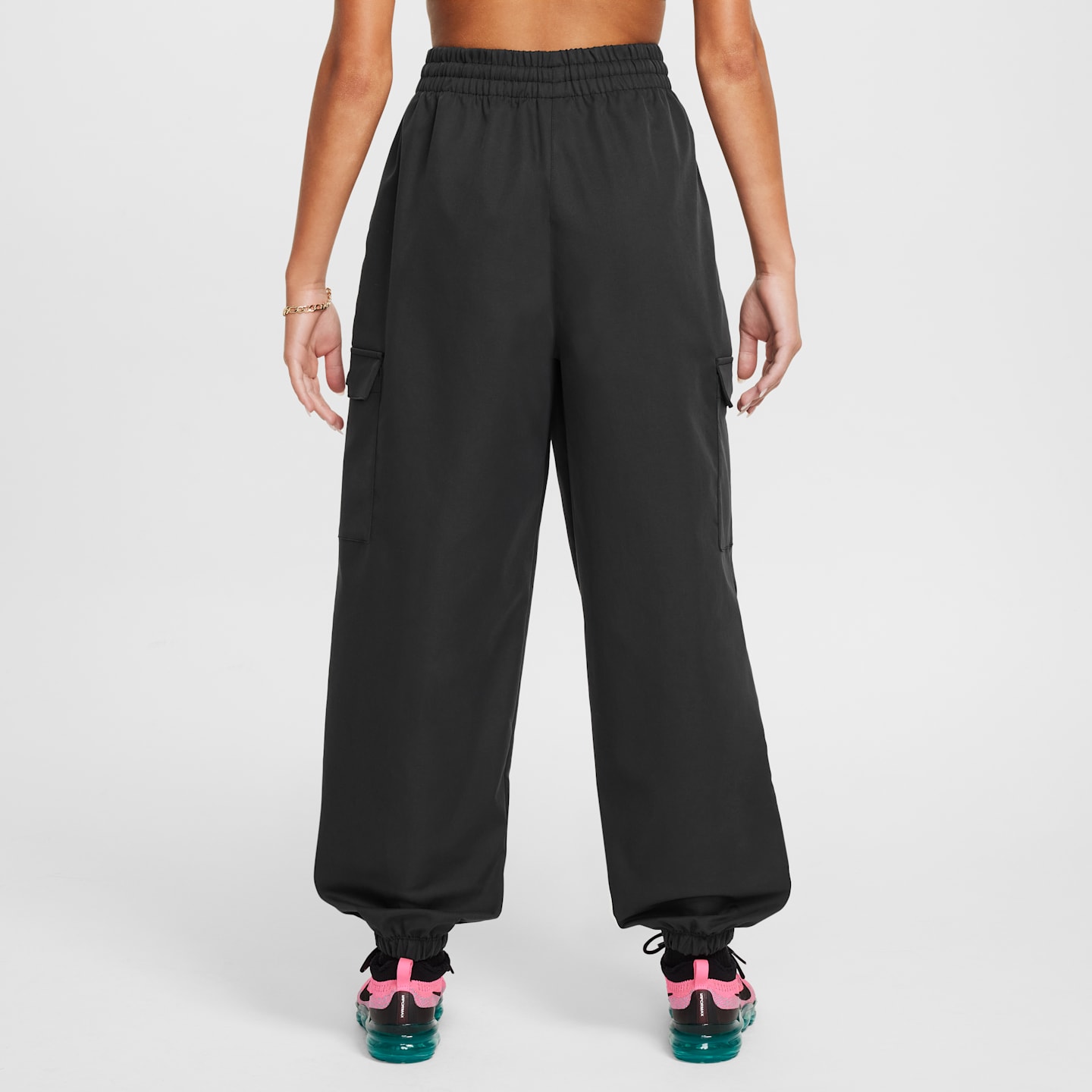 Детские брюки-карго для девочек Nike Sportswear, цвет: Чёрный / Белый — фото 2