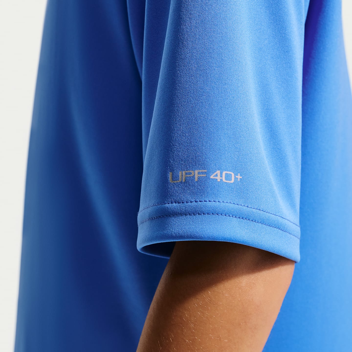 Детская плавательная футболка Nike Swim Hydroguard Dri-FIT UV для мальчиков, цвет: Синий / Белый — фото 6