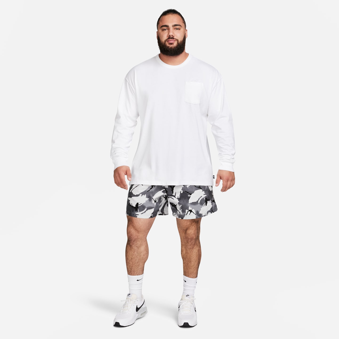 Мужская футболка Nike Sportswear Premium Essentials с длинным рукавом и карманом, цвет: Белый — фото 12