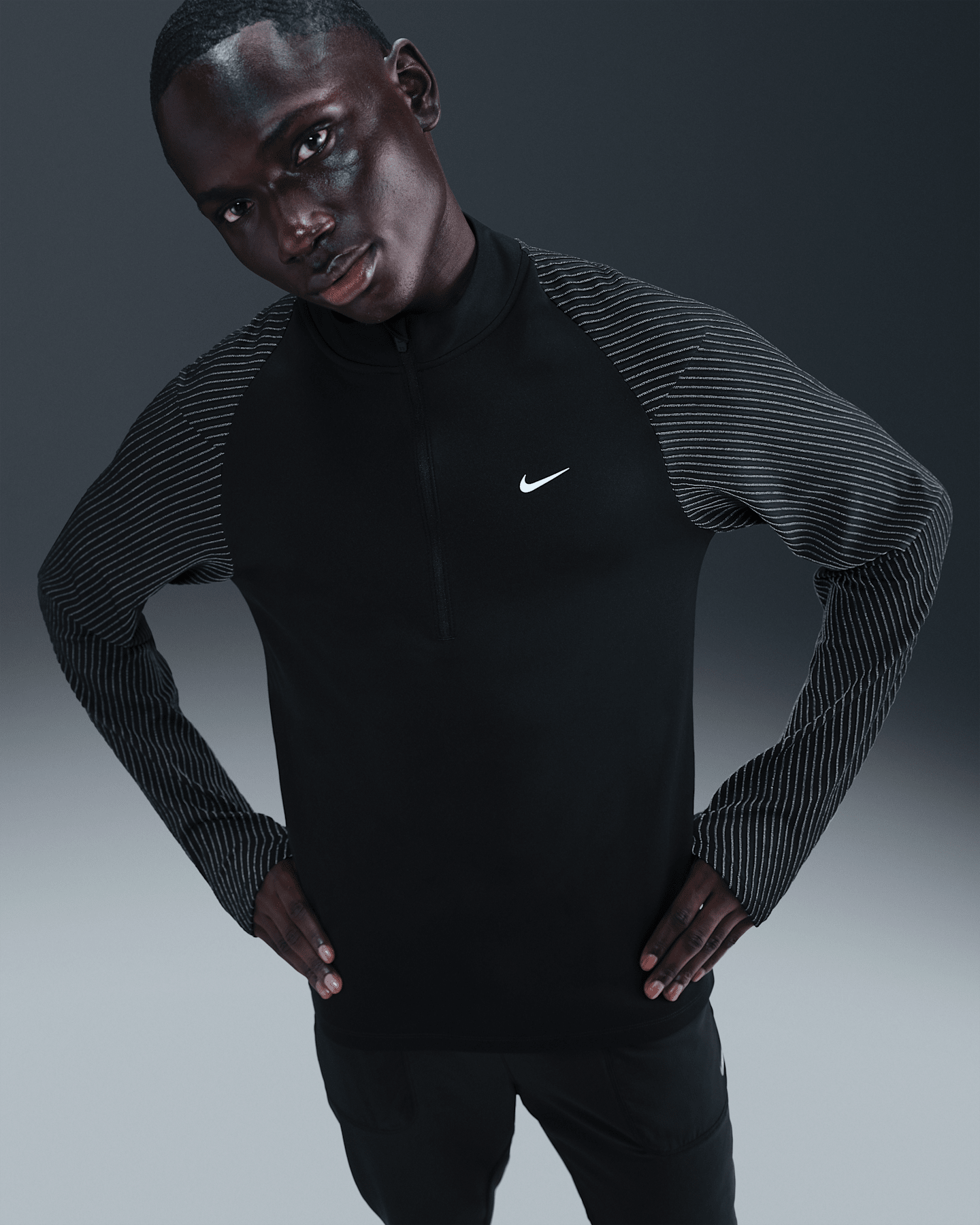 Мужской беговой топ Nike Dri-FIT на молнии 1/2 со светоотражающими элементами, цвет: Чёрный — фото 7