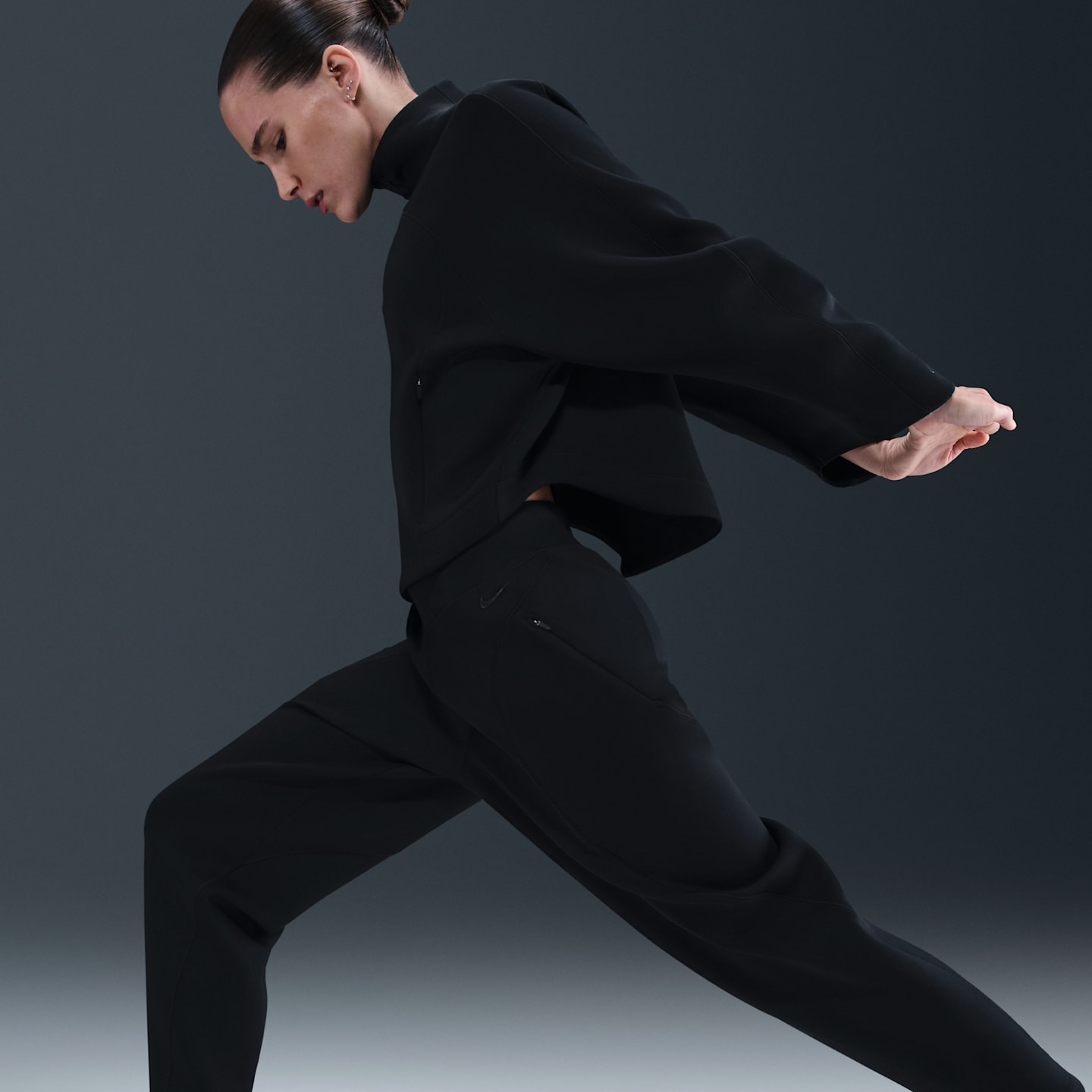 Женские брюки Nike Universa Dri-FIT свободного кроя со средней посадкой, длина 7/8, цвет: Чёрный / Серый — фото 5