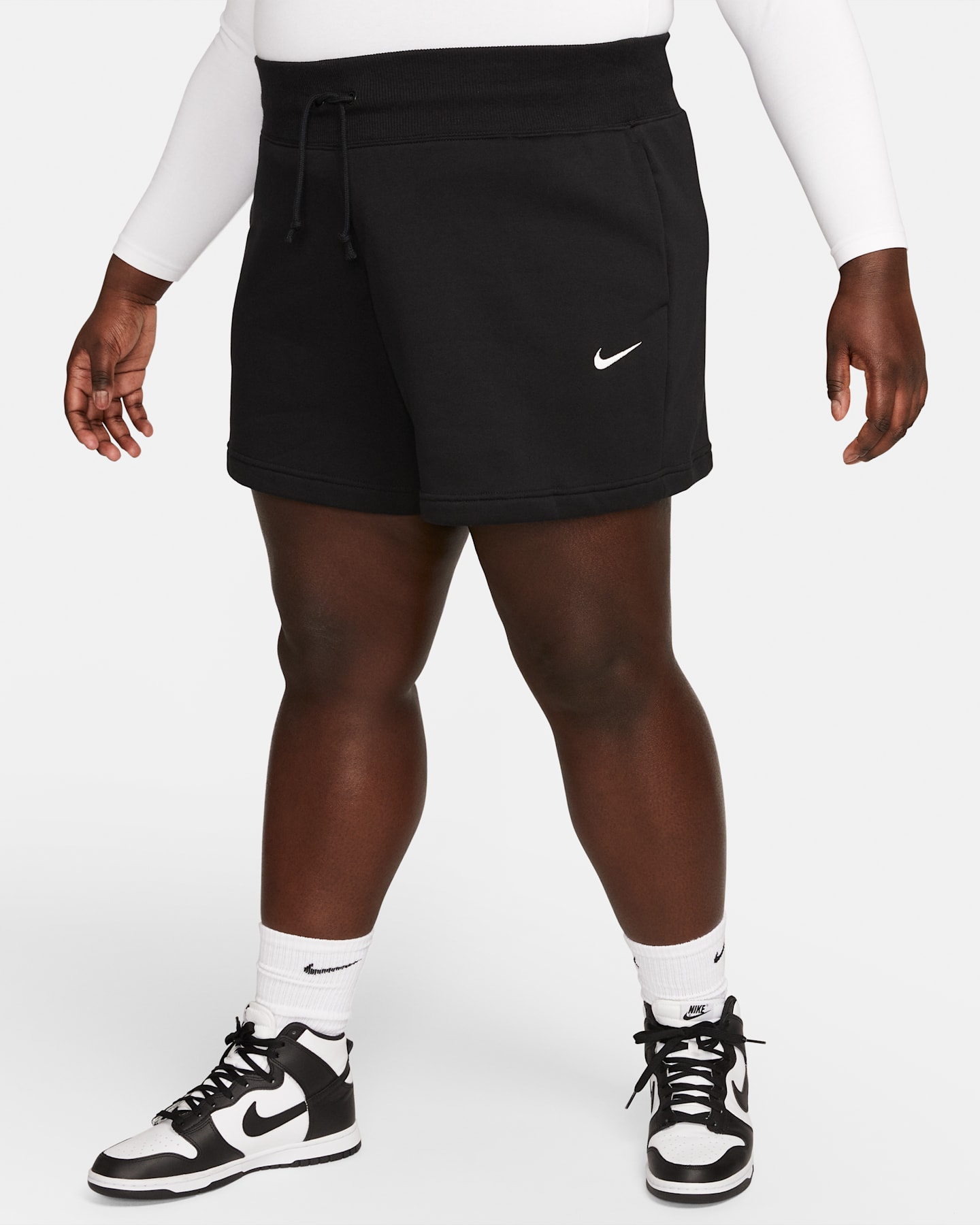 Женские шорты Nike Sportswear Phoenix Fleece High-Waisted Loose (Plus Size), цвет: Чёрный / Молочный — фото 9