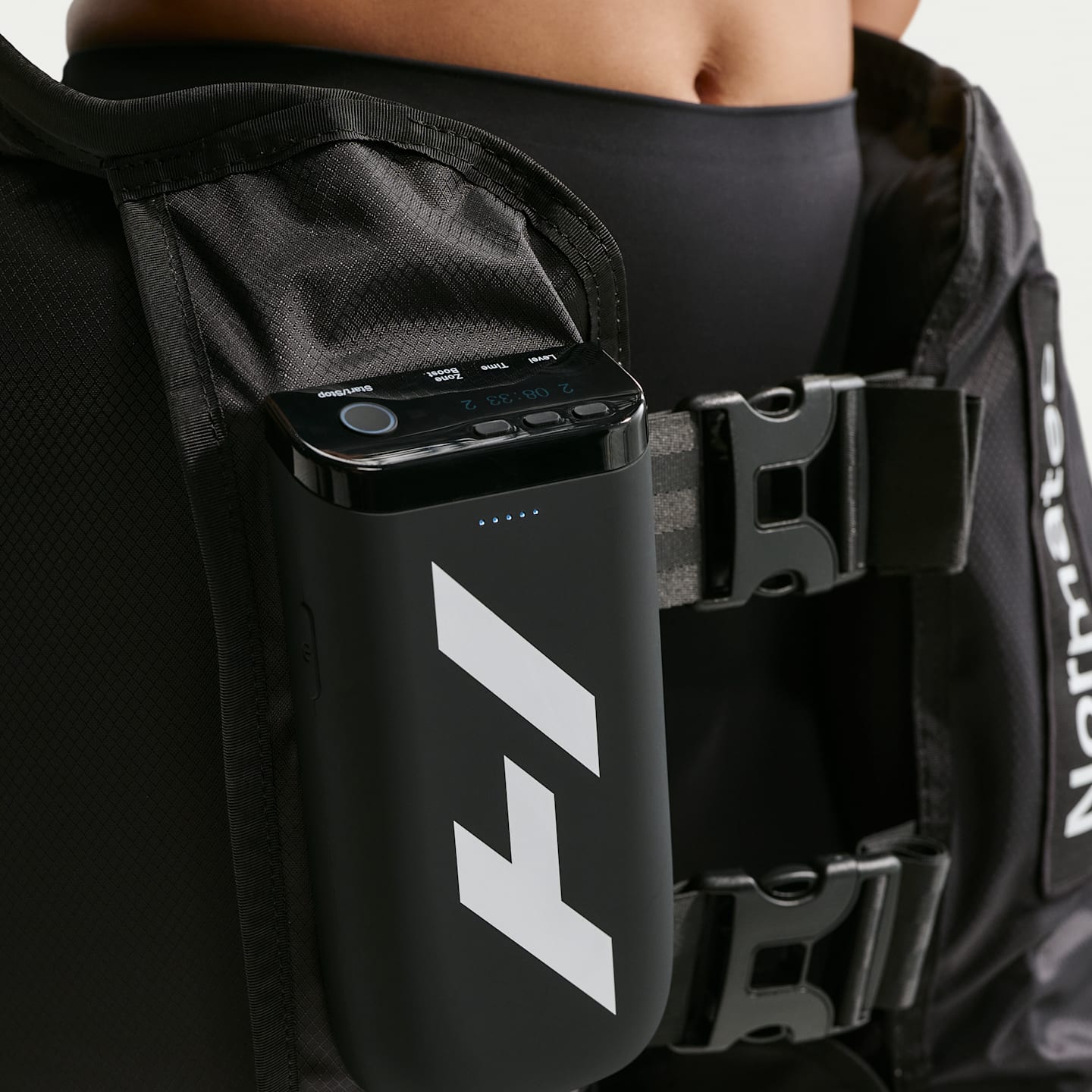 Динамический компрессионный массажёр для бёдер Nike Hyperice Normatec Elite Hips, цвет: Чёрный — фото 6